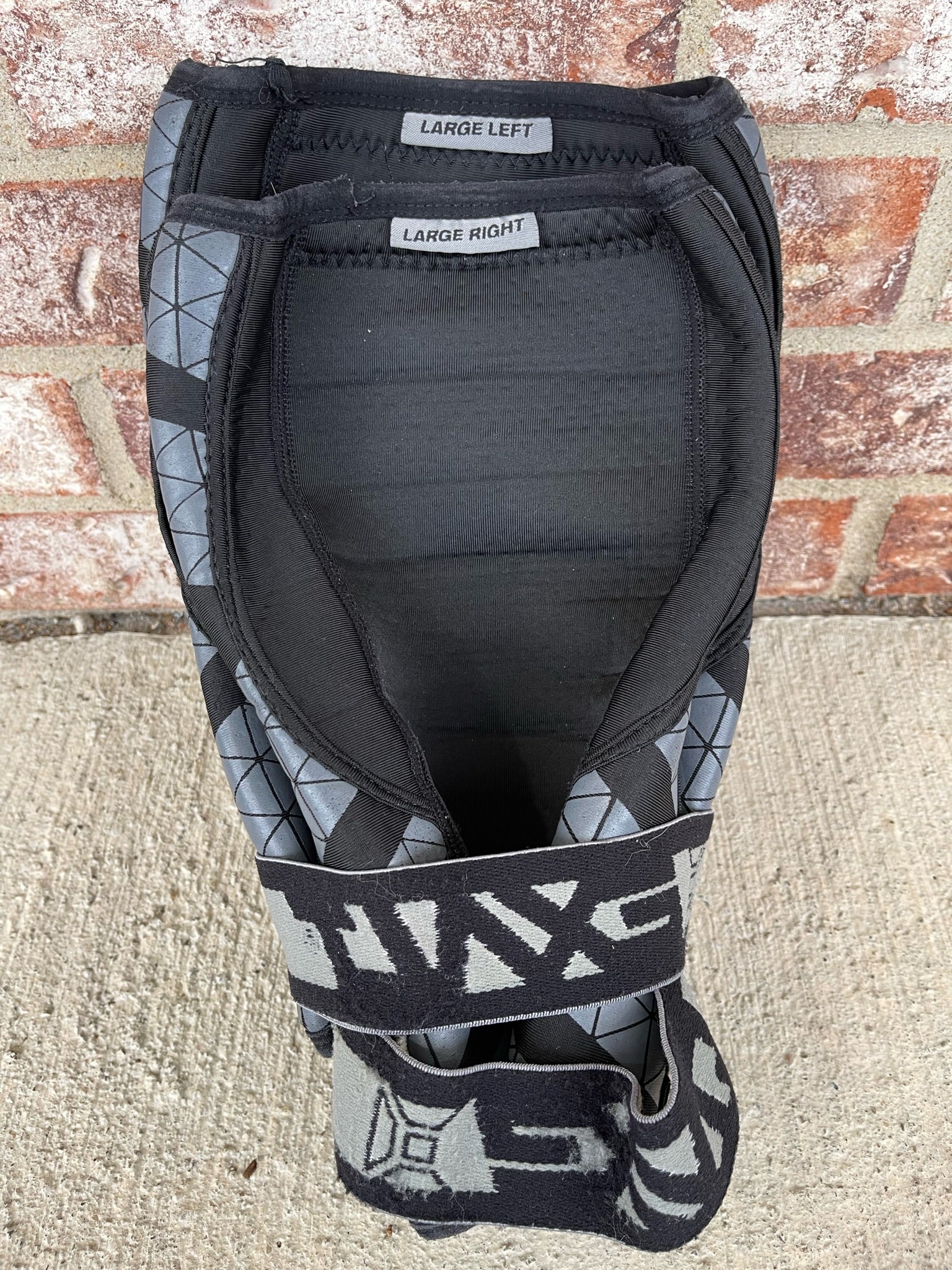 Used Exalt Freeflex Knee Pads - Large - Black - Image 3