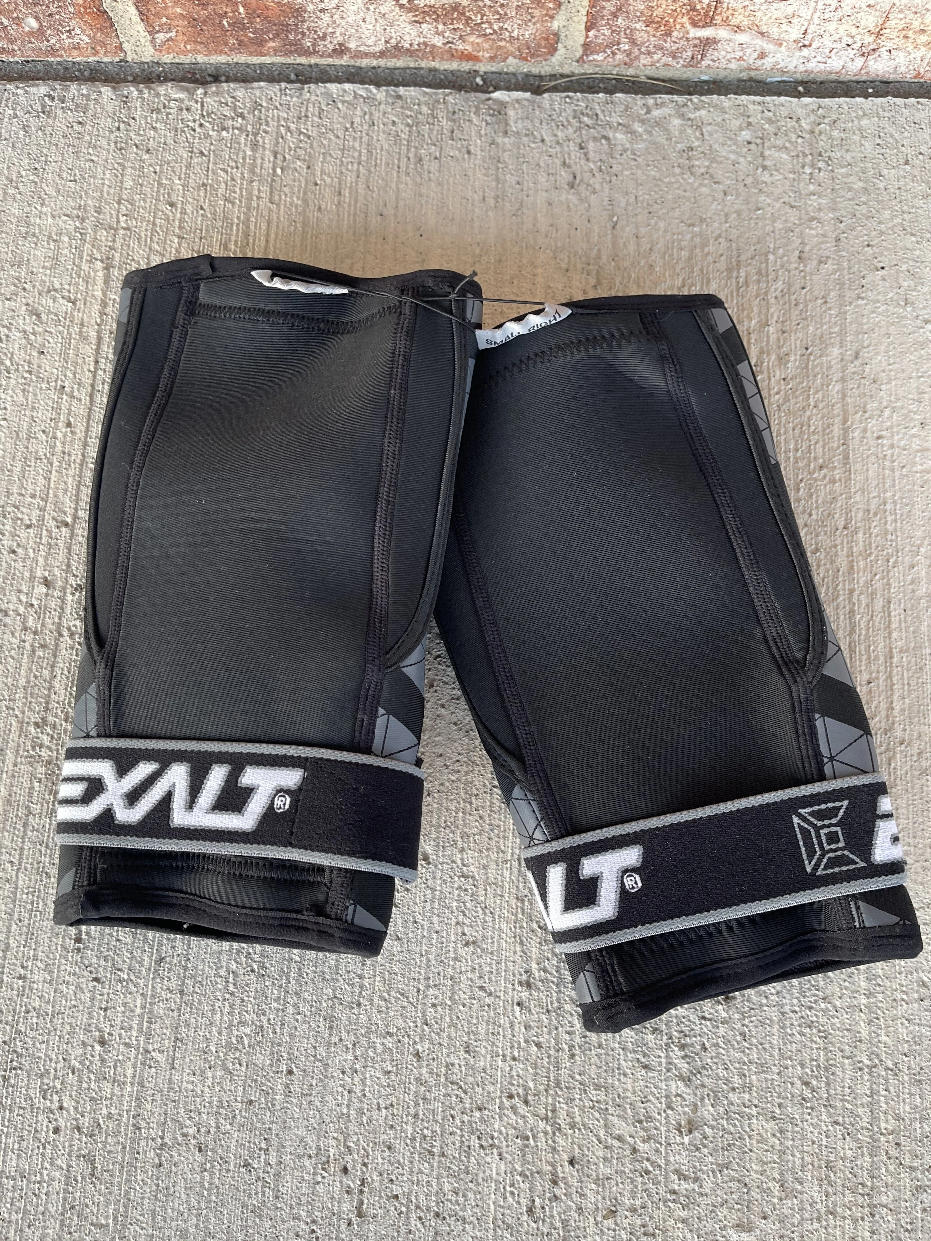 Used Exalt Freeflex Paintball Knee Pads - Small - Image 2