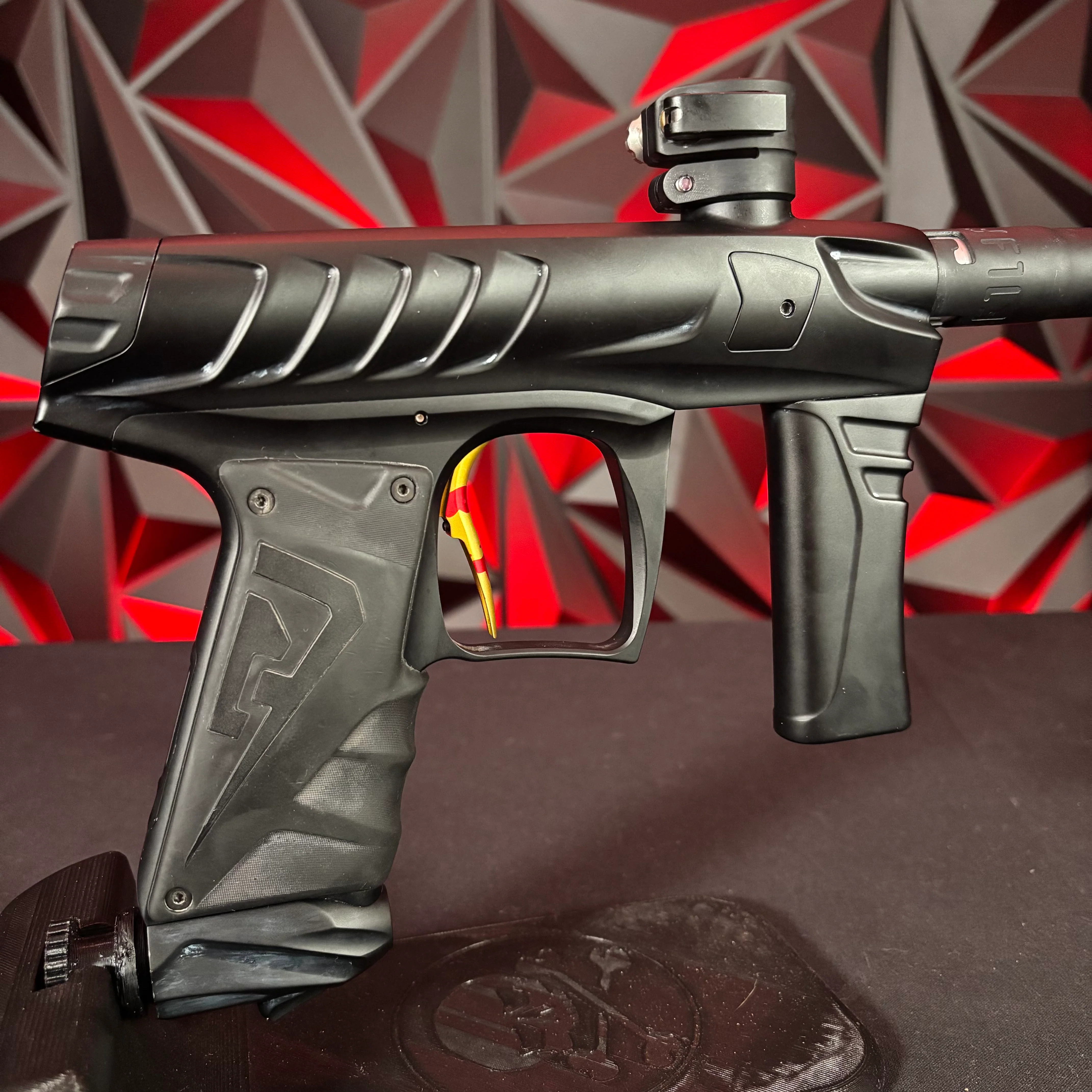 Used Field One Force Paintball Gun - Dust Black w/ 3 Acculock Inserts - Image 2