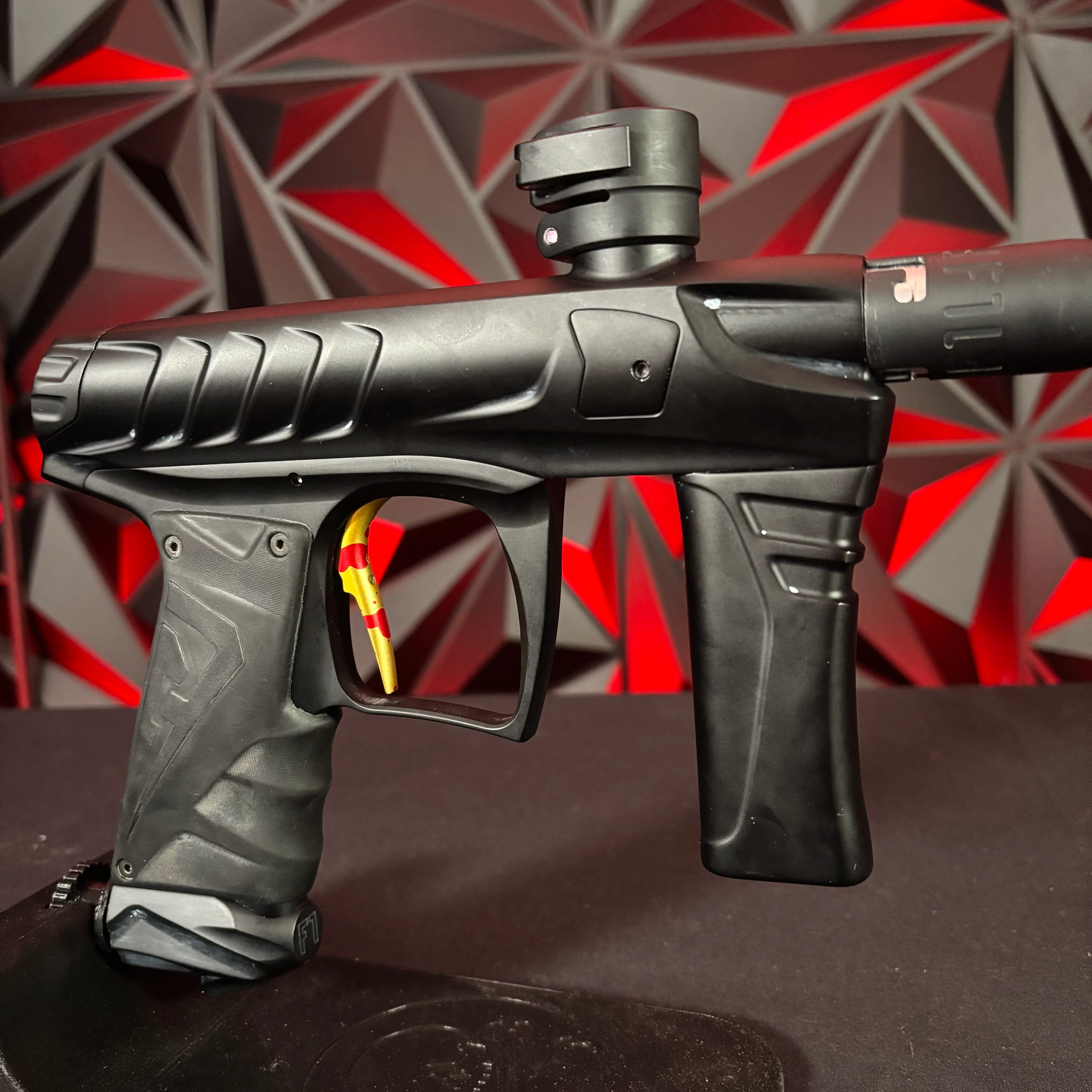 Used Field One Force Paintball Gun - Dust Black w/ 3 Acculock Inserts - Image 3