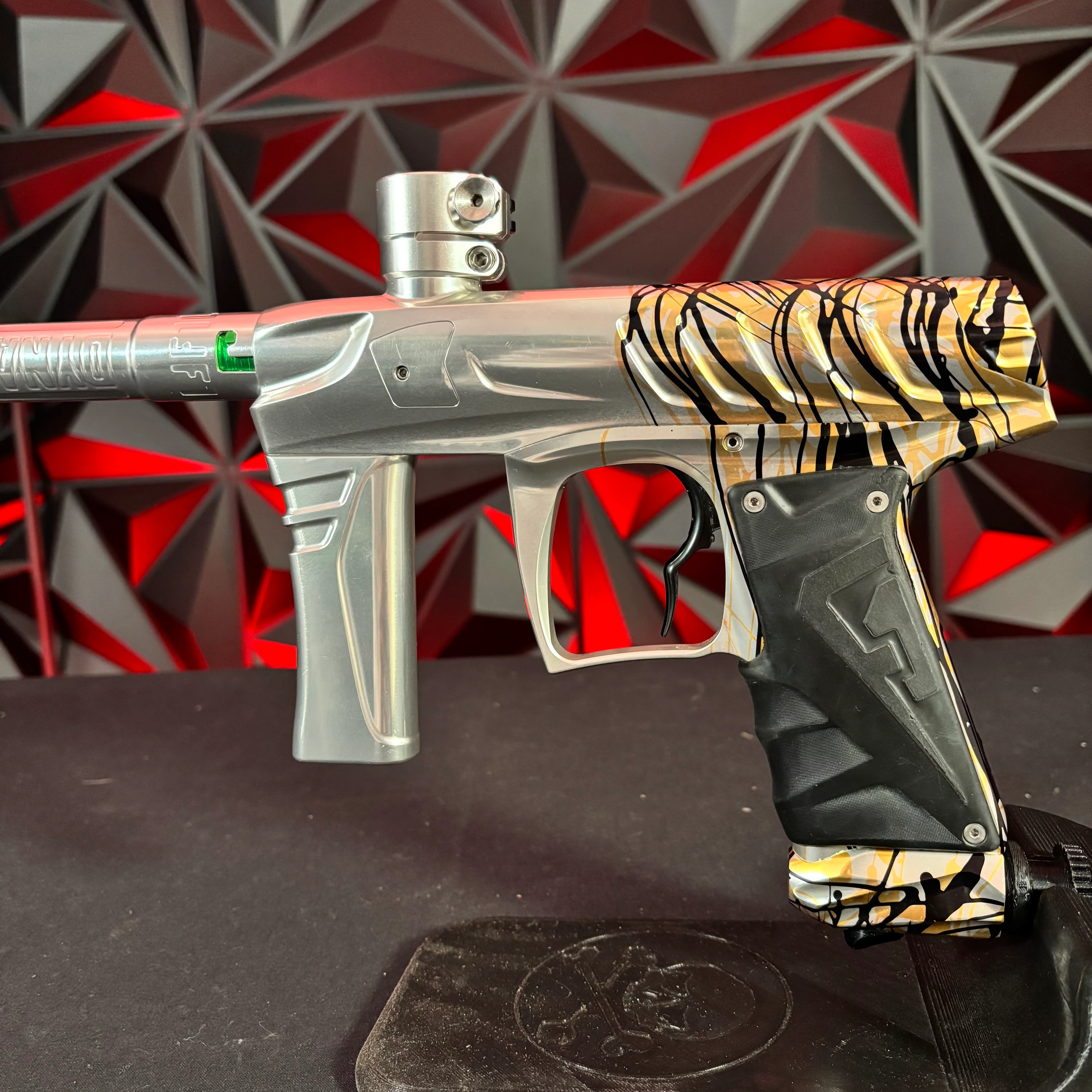 Used Field One Force Paintball Gun - Polished Gold/Black/Silver Splash & 3 Acculock Inserts - Image 4