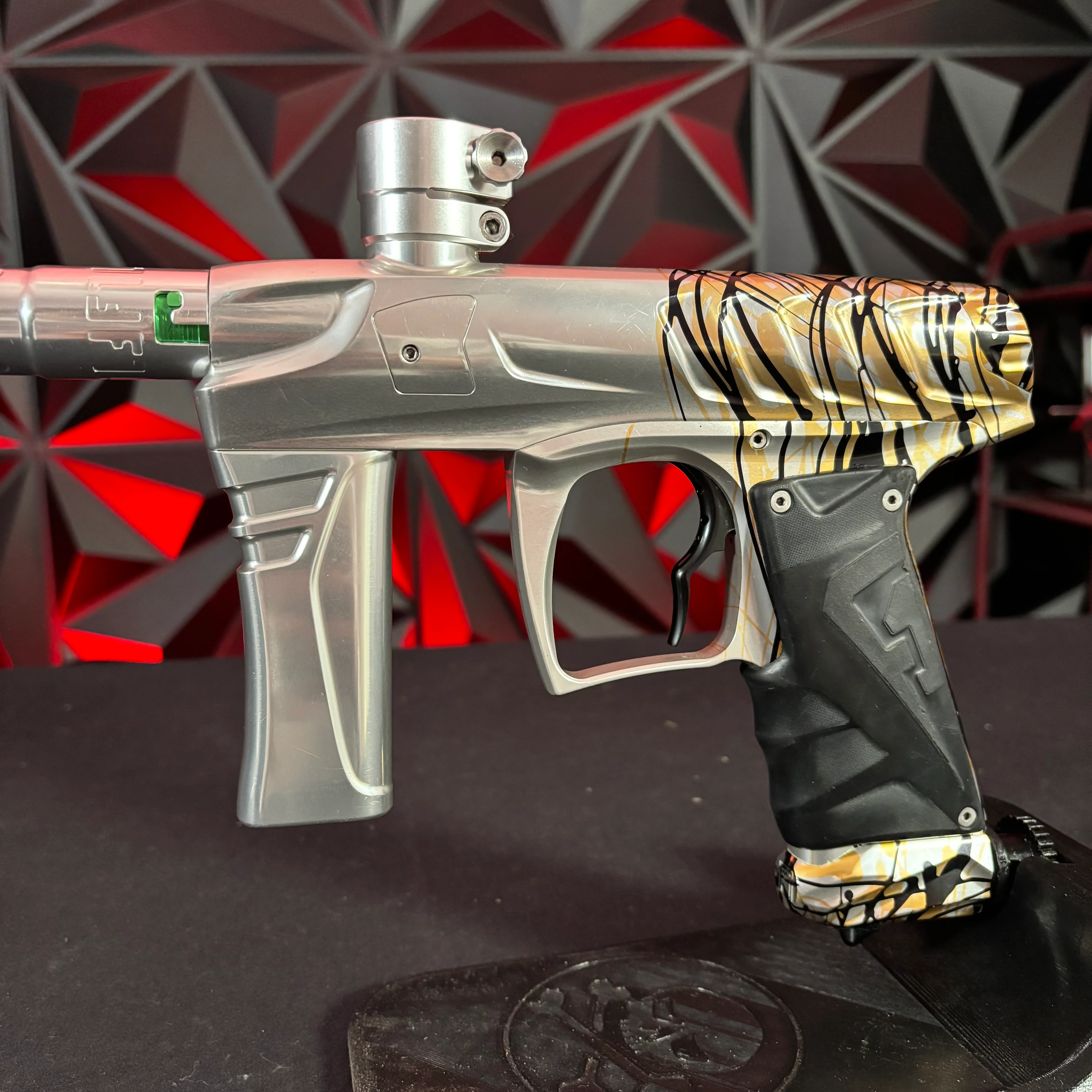 Used Field One Force Paintball Gun - Polished Gold/Black/Silver Splash & 3 Acculock Inserts - Image 5