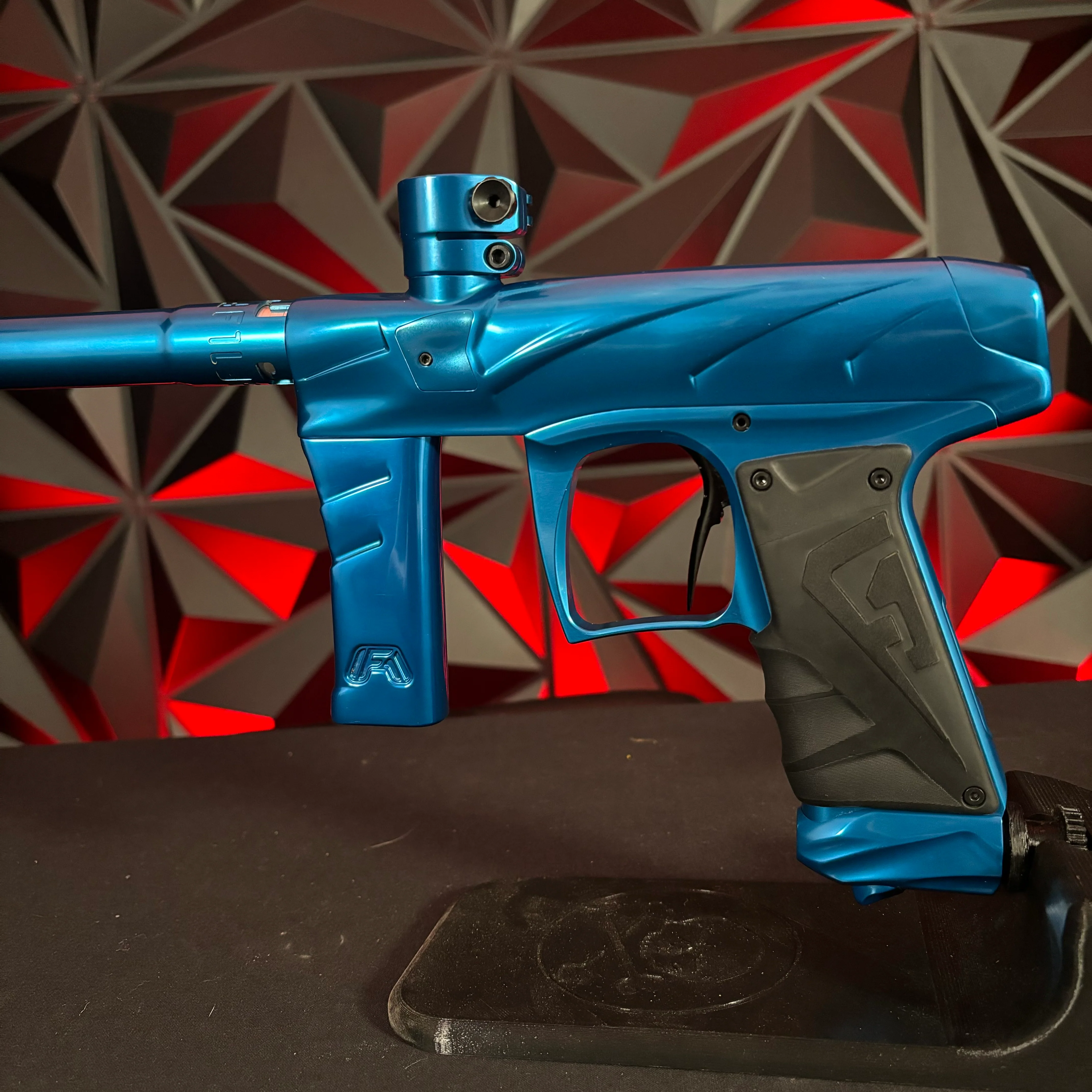 Used Field One Force V2 Paintball Gun - Polished Blue - Image 3