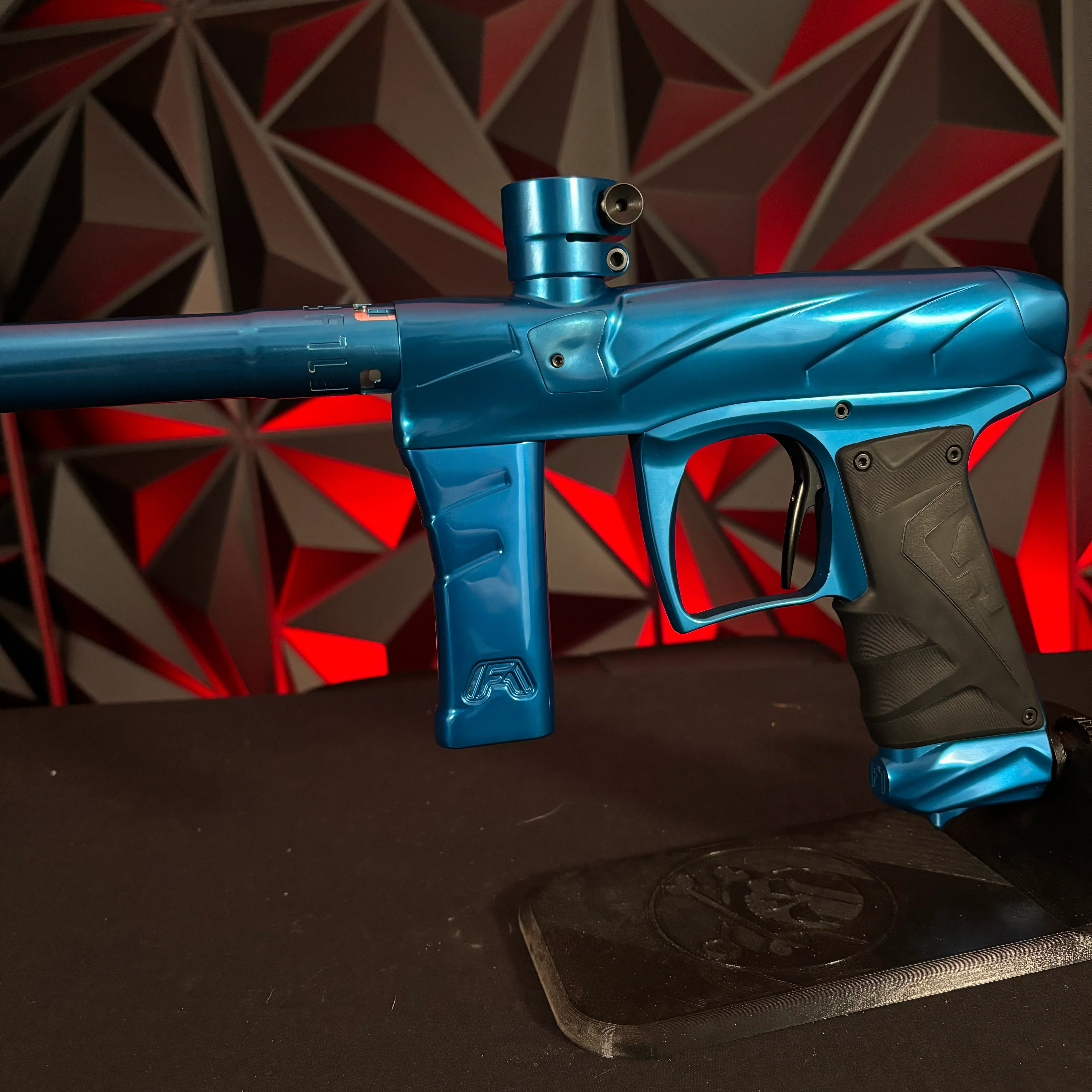 Used Field One Force V2 Paintball Gun - Polished Blue - Image 5