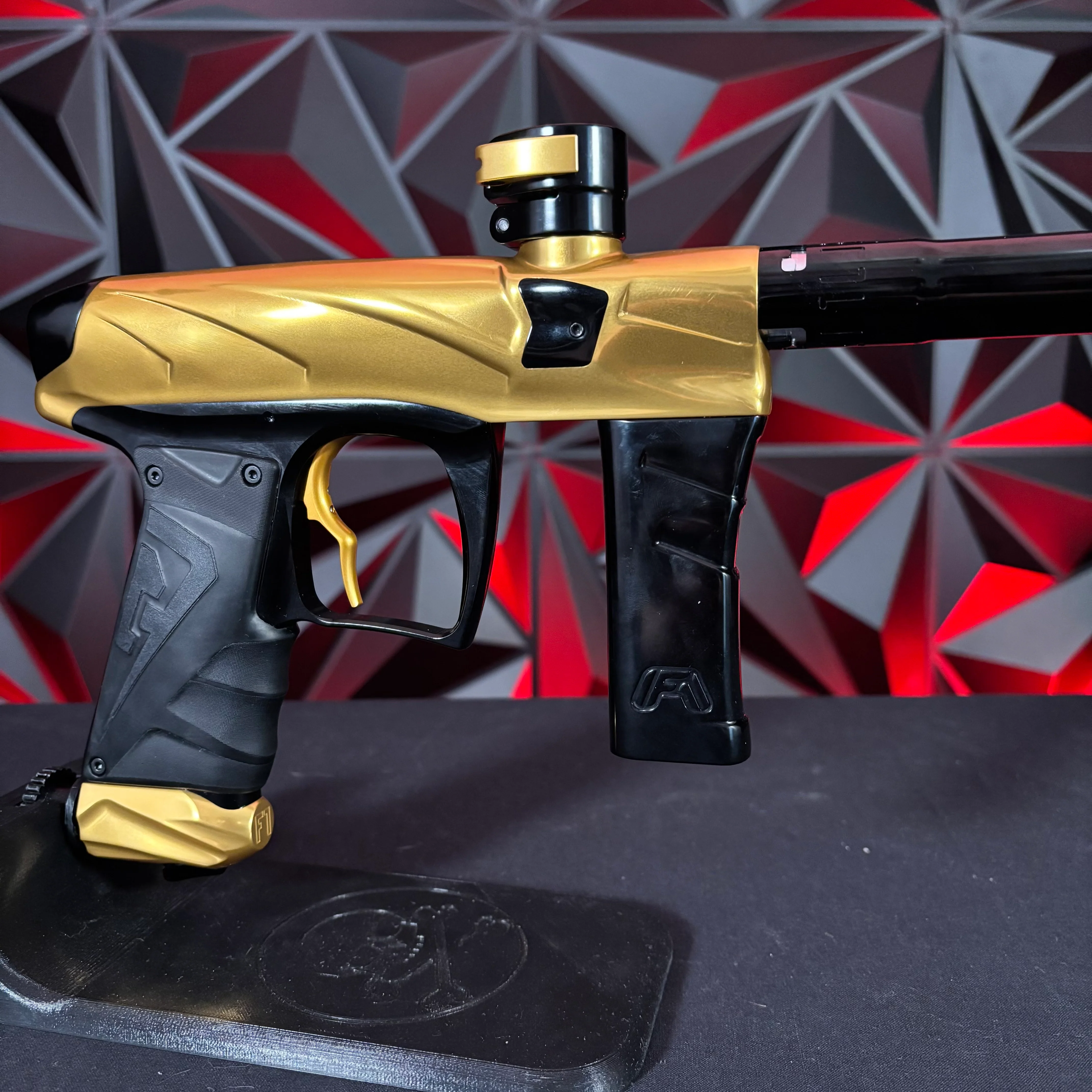 Used Field One Force V2 Paintball Gun - Polished Gold/Polished Black - Image 4
