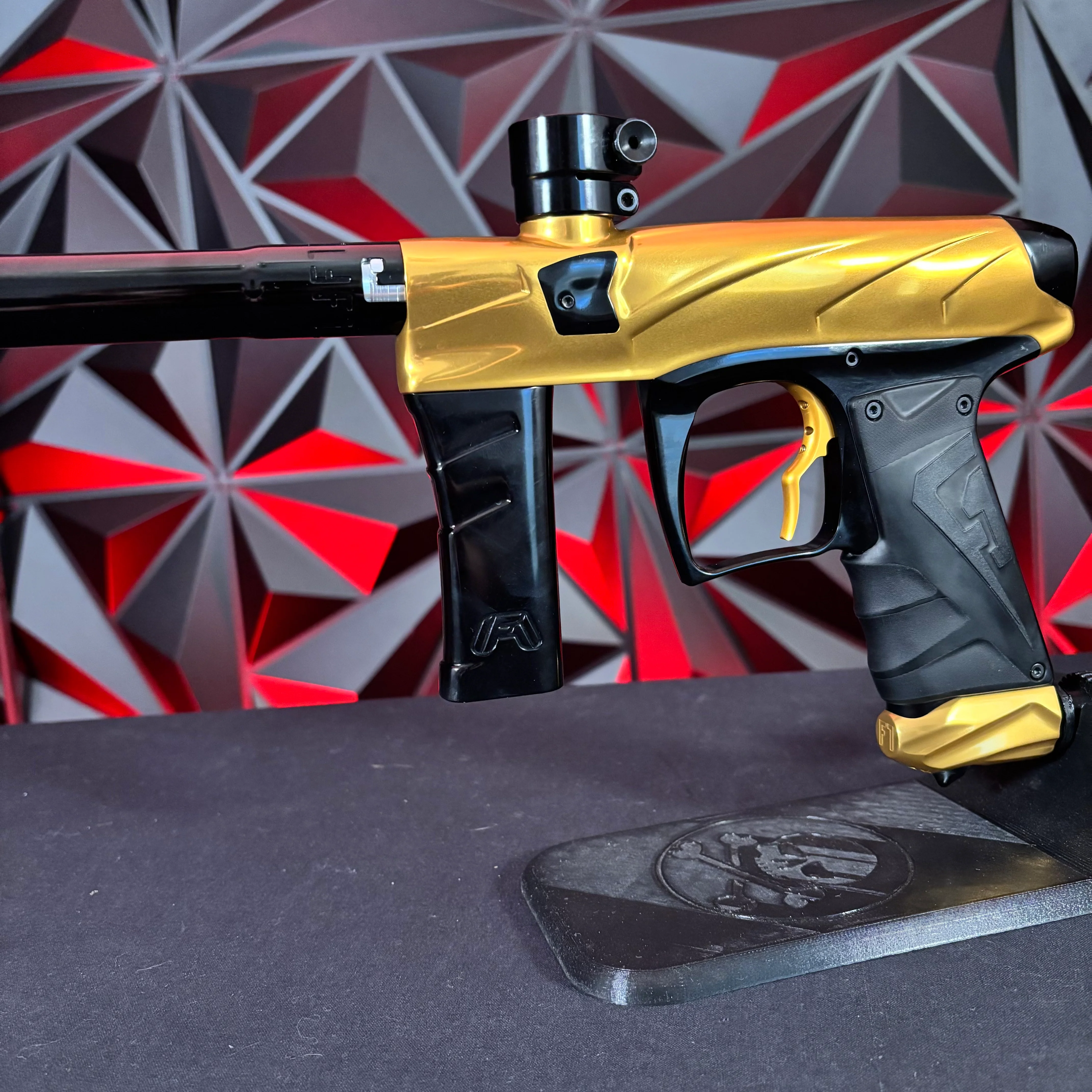 Used Field One Force V2 Paintball Gun - Polished Gold/Polished Black - Image 5