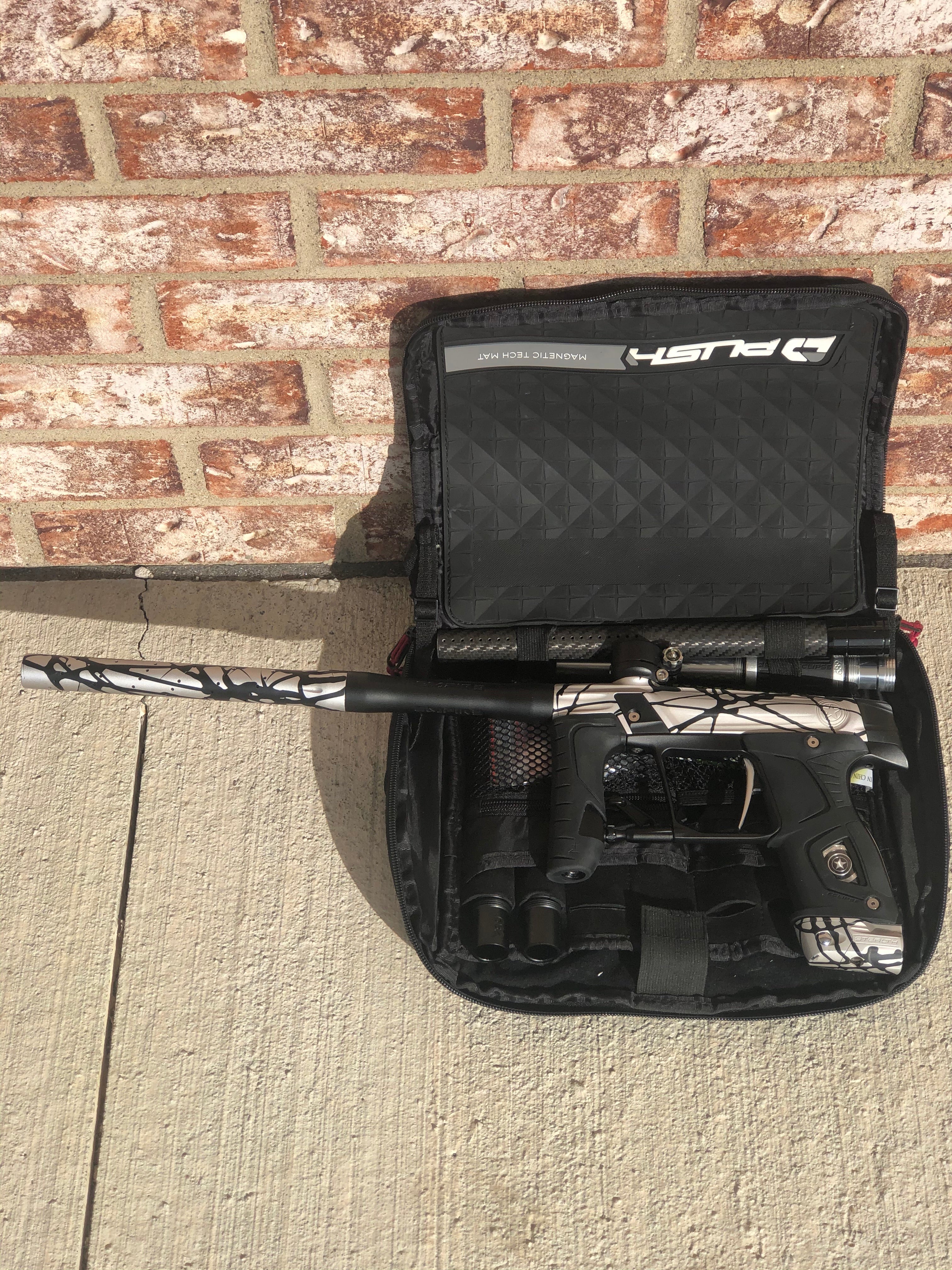 Used GI Sports Stealth Paintball Gun- Silver/Black Splash - Image 4