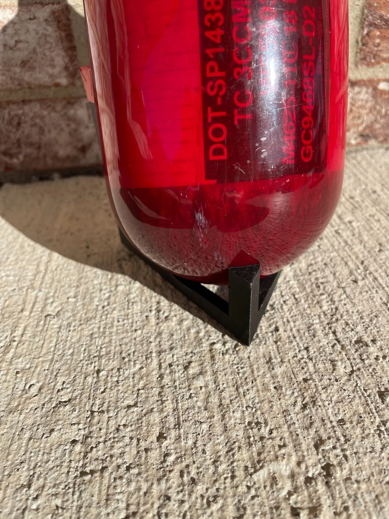 Used GI Sportz 68/4500 Paintball Tank - Red w/ Standard Reg & Thread Protector - Image 4