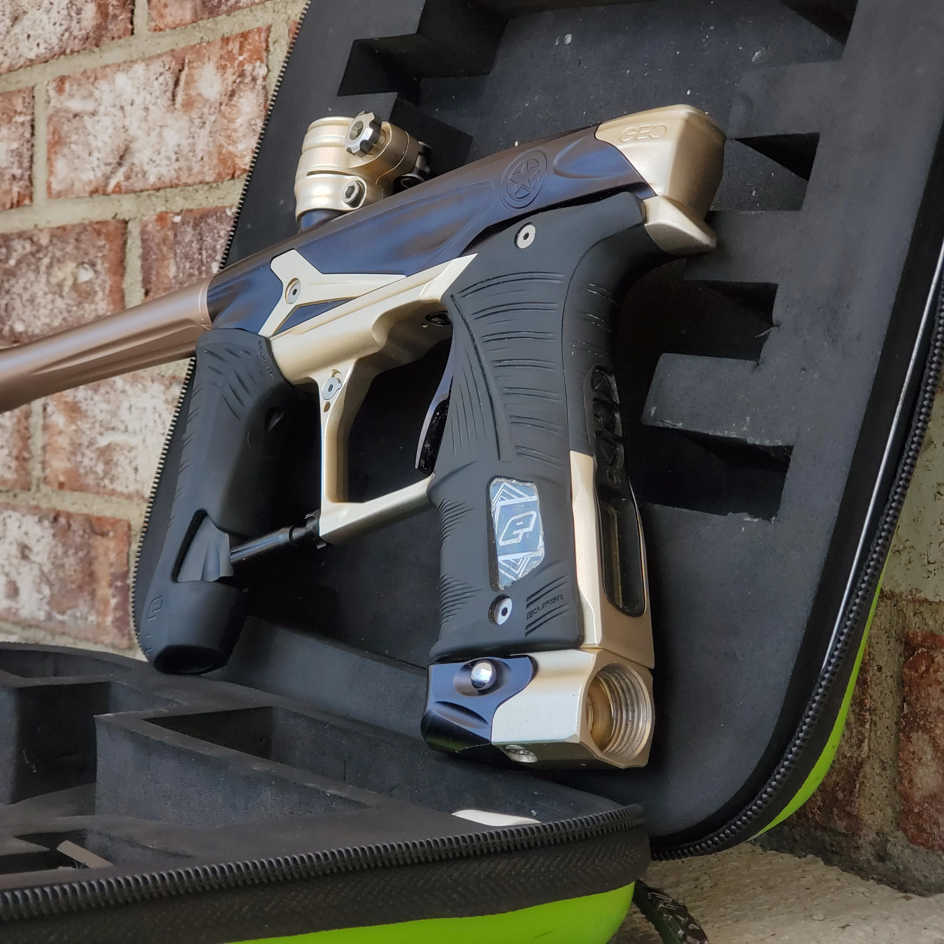 Used GI Sportz Planet Eclipse Geo 3.5 Paintball Gun - Black/Gold - Image 2