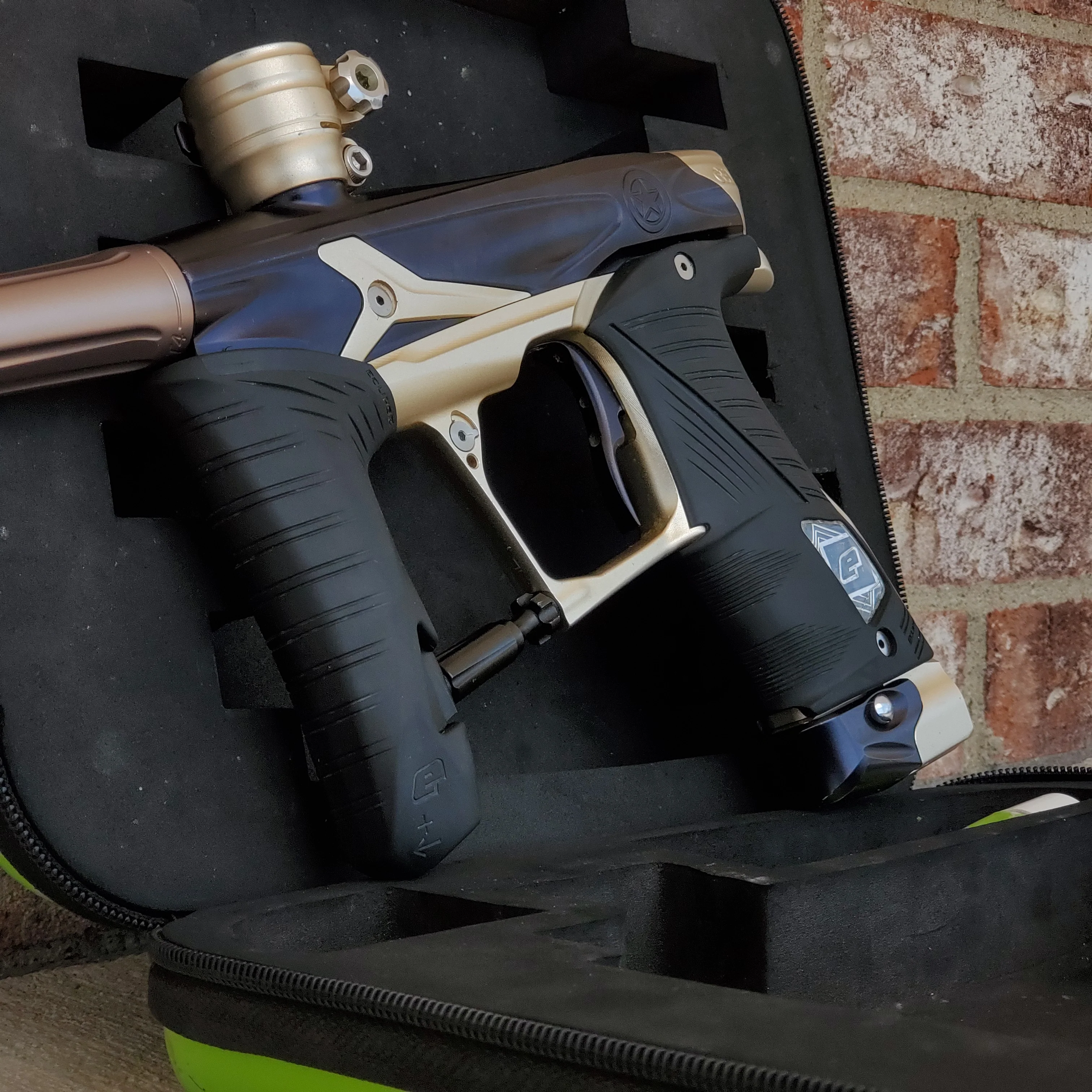Used GI Sportz Planet Eclipse Geo 3.5 Paintball Gun - Black/Gold - Image 3