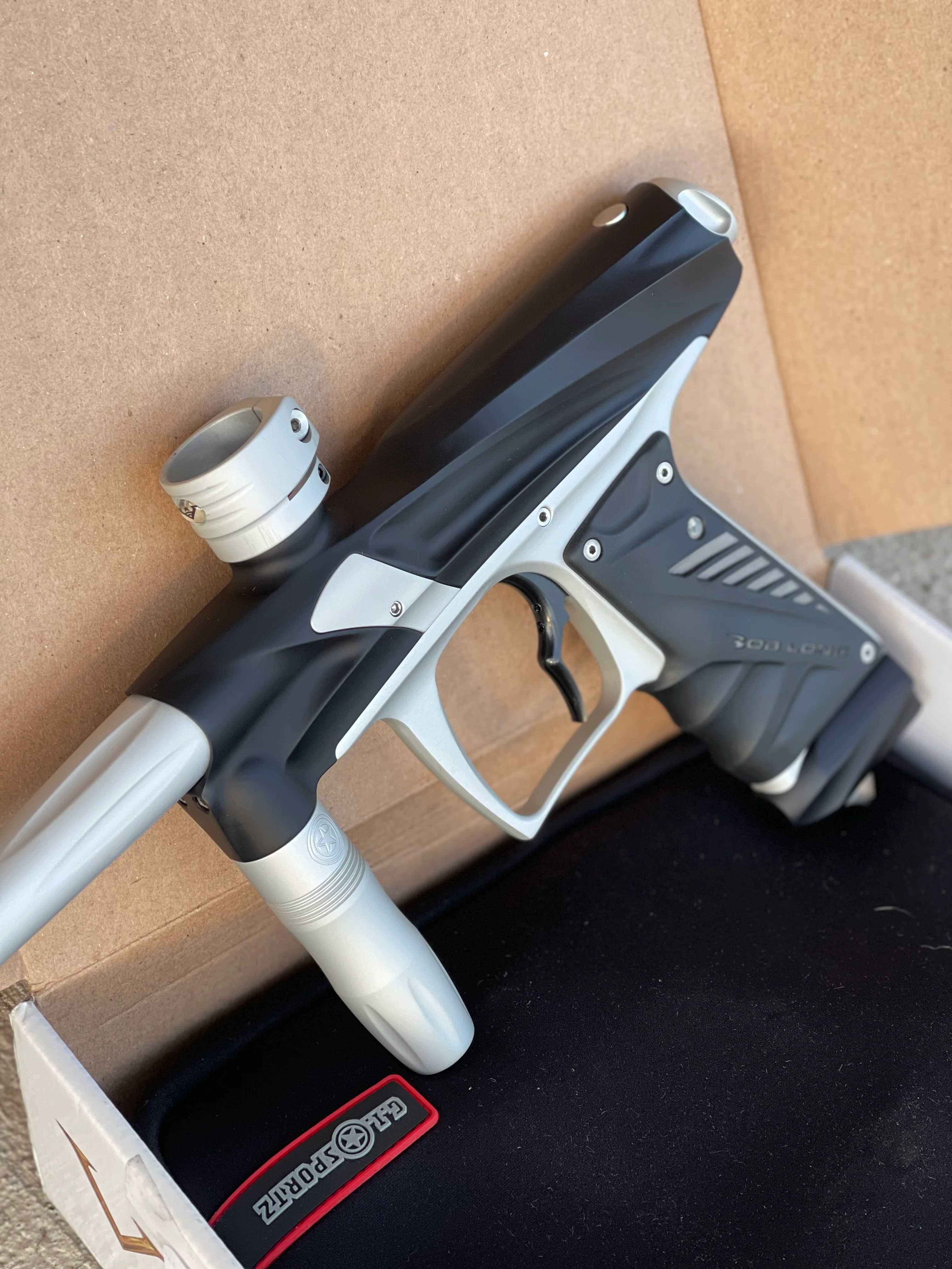 Used GI Victus Paintball Gun - Dust Black/White - Image 4