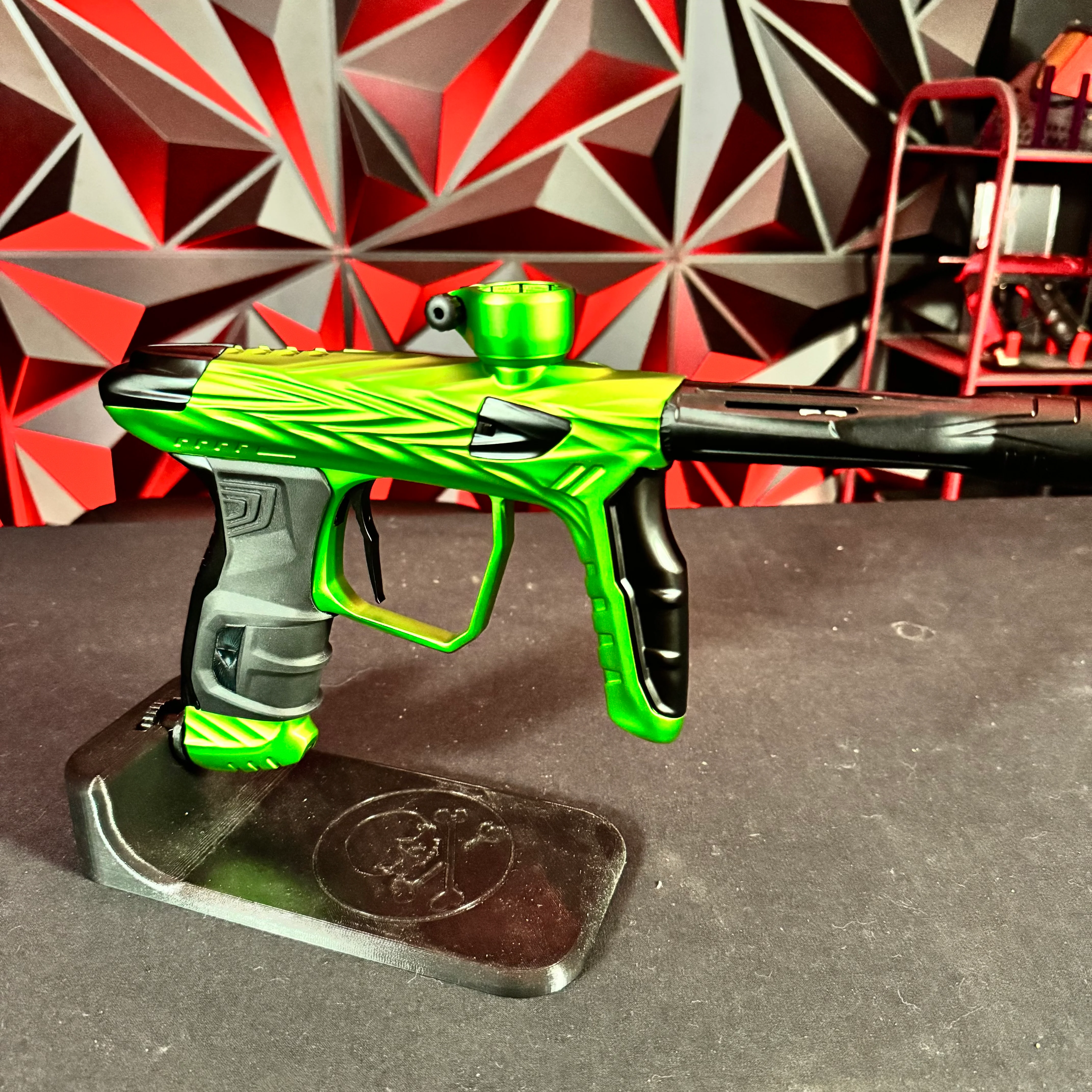 Used/HK Army DLX Luxe IDOL Paintball Gun - Dust Neon Green/Black w/Method Bolt - Image 4