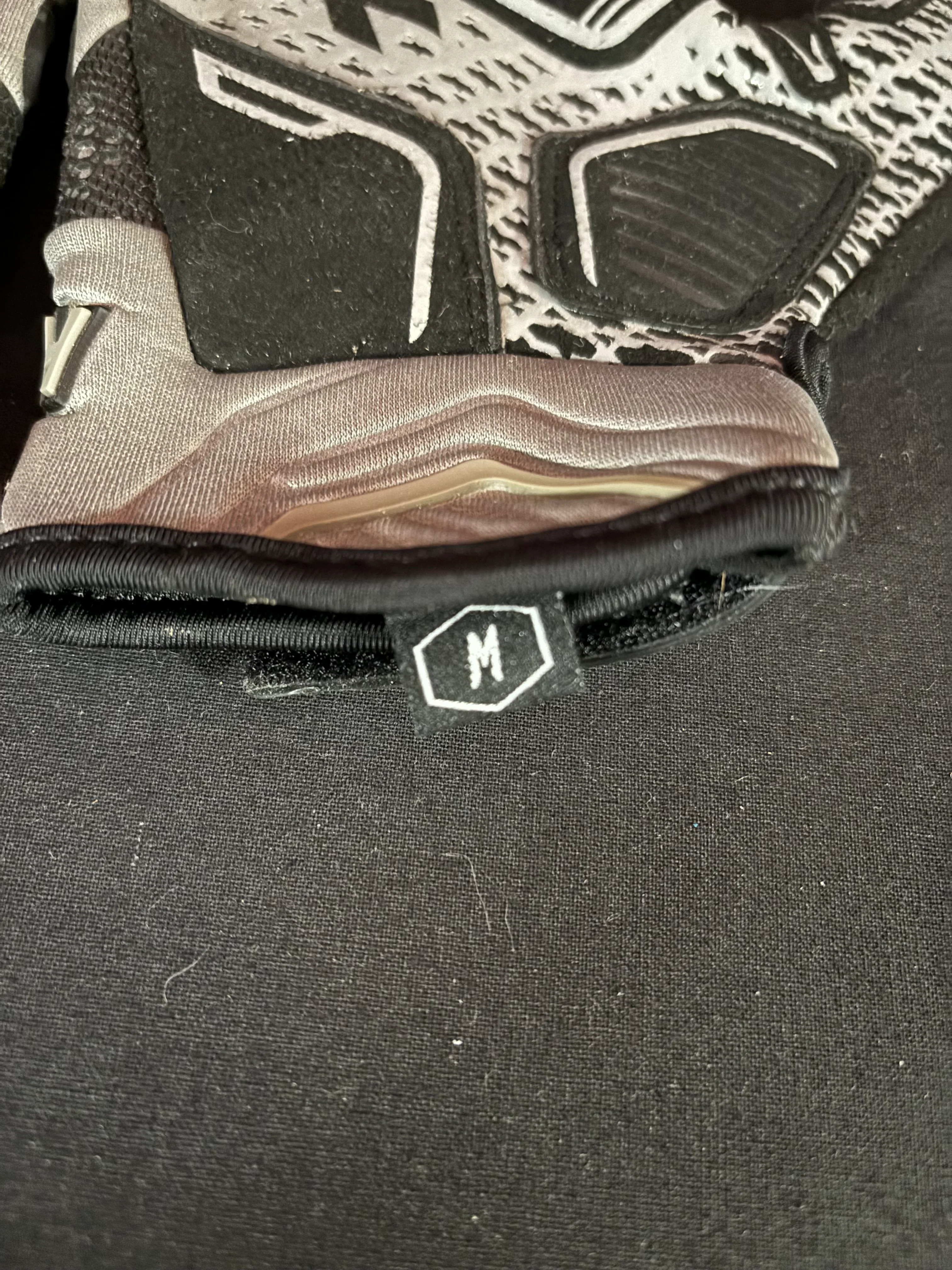 Used HK Army Gloves - Medium - Image 3