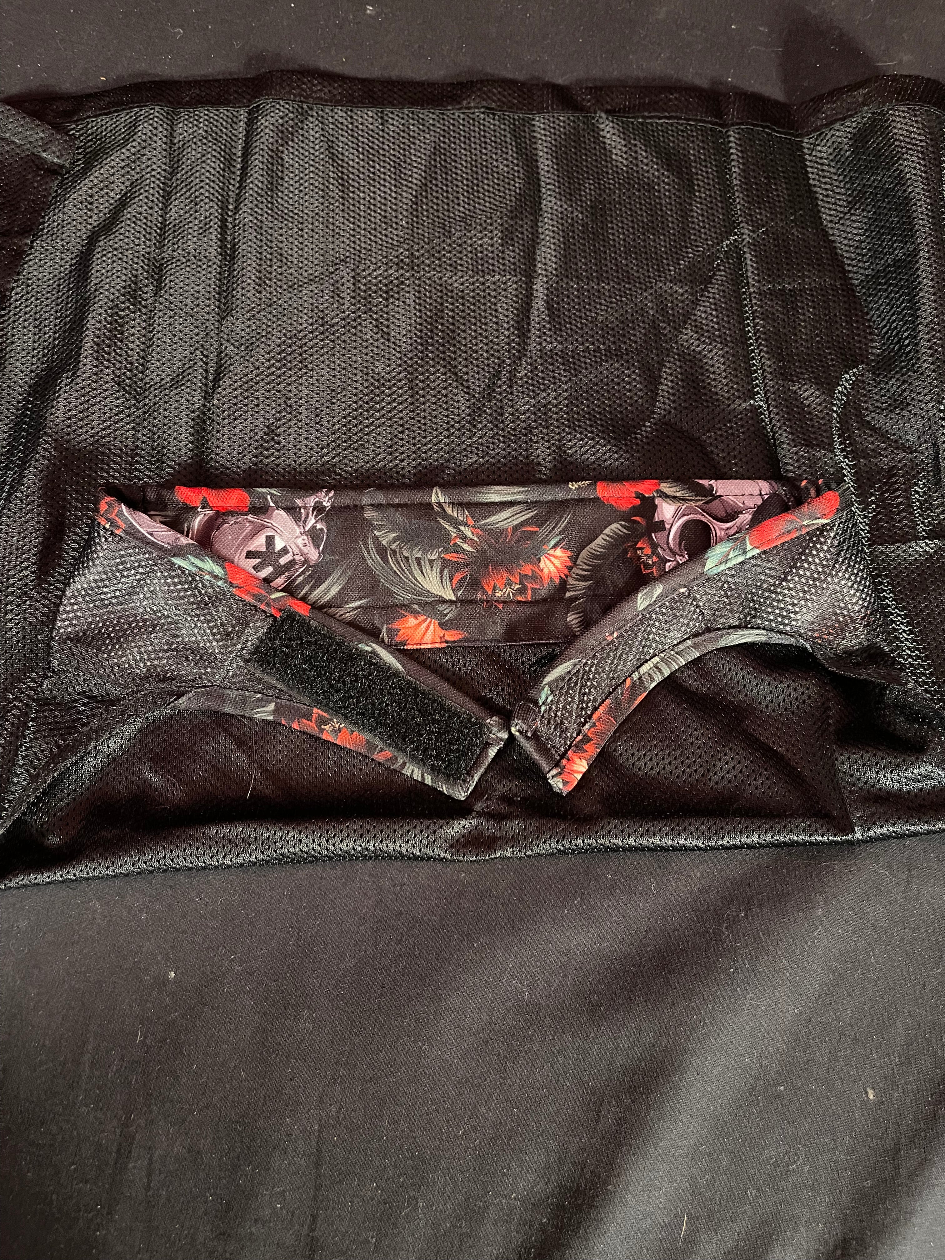 Used HK Army Headwrap - Tropic Skulls - Image 2
