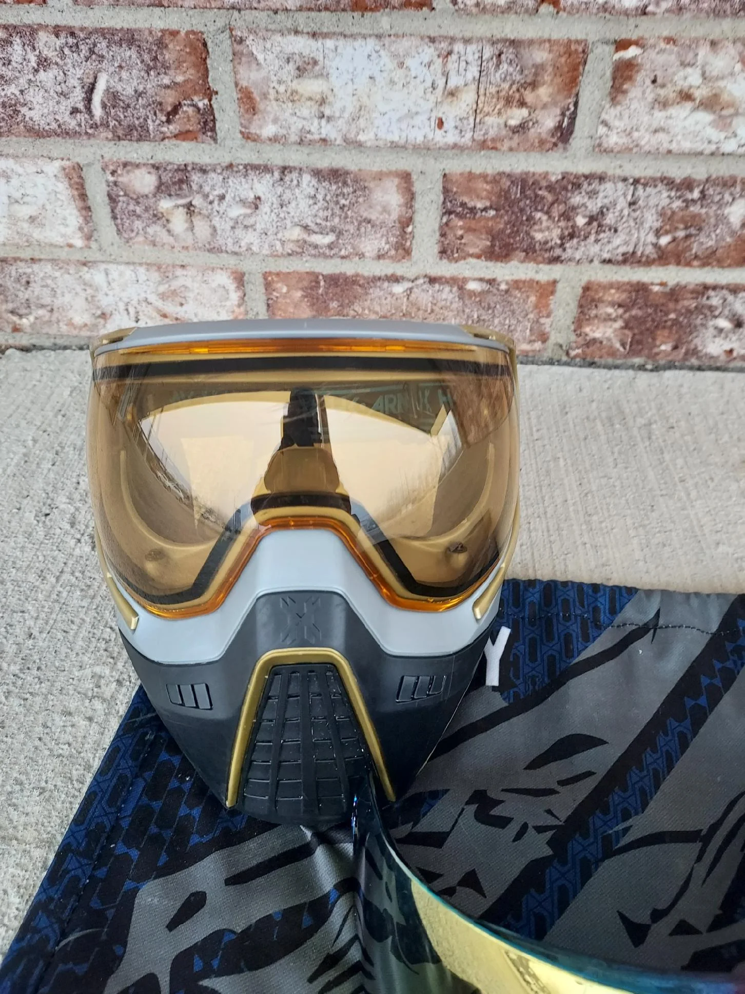 Used HK Army KLR Goggle - Black/Gold with additional Gold Lens - Image 2