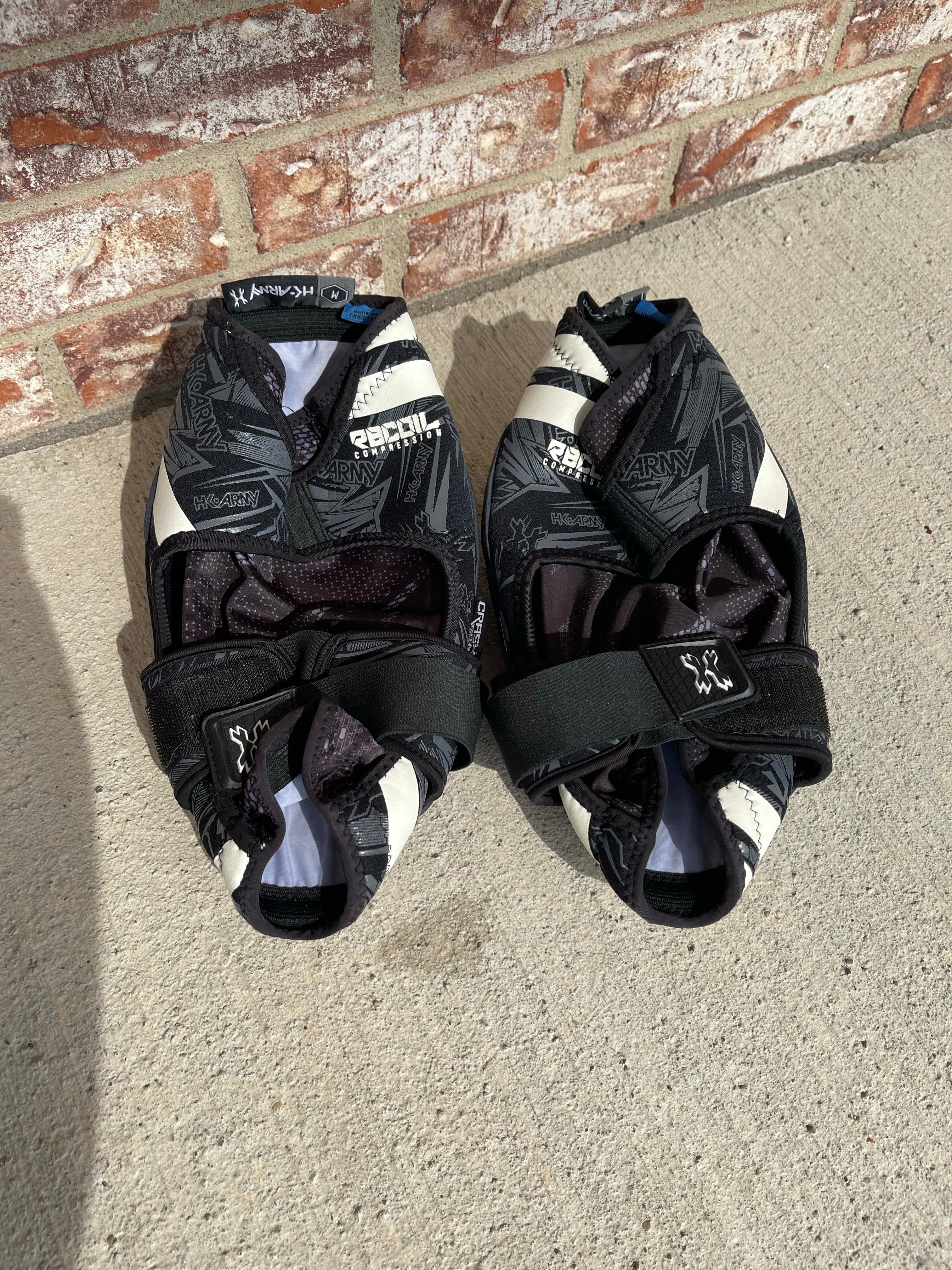 Used HK Army Knee Pads- Medium - Image 2