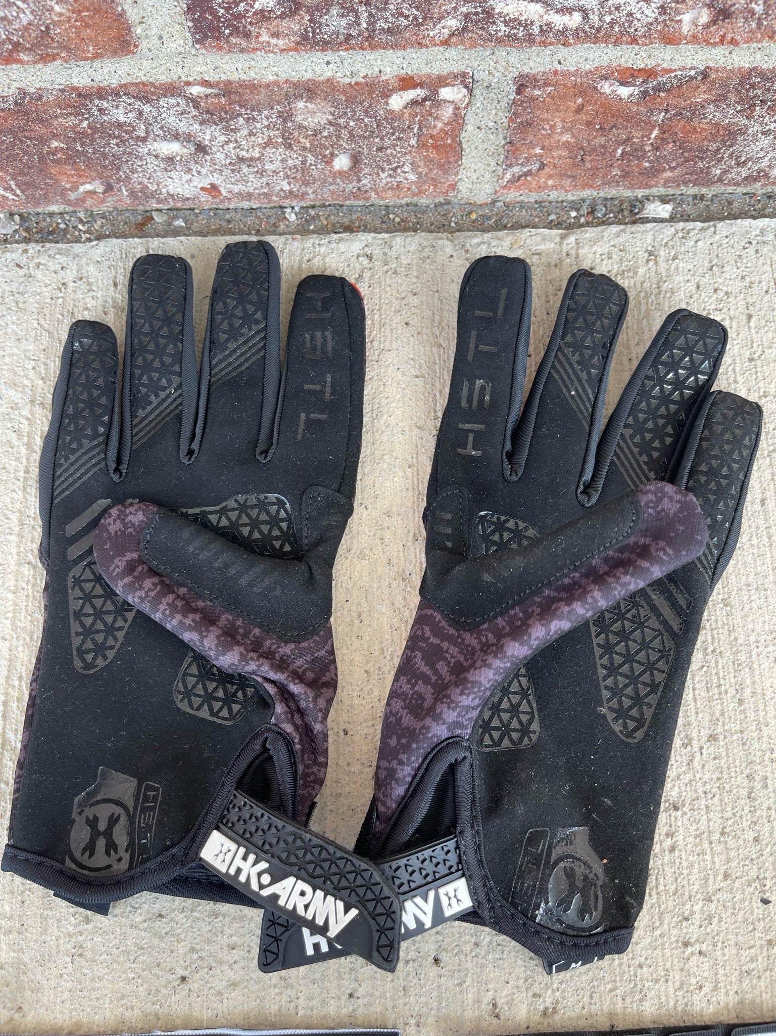 Used HK Army Knucklez Paintball Gloves - Freeline Pro Black/Red - Medium - Image 3