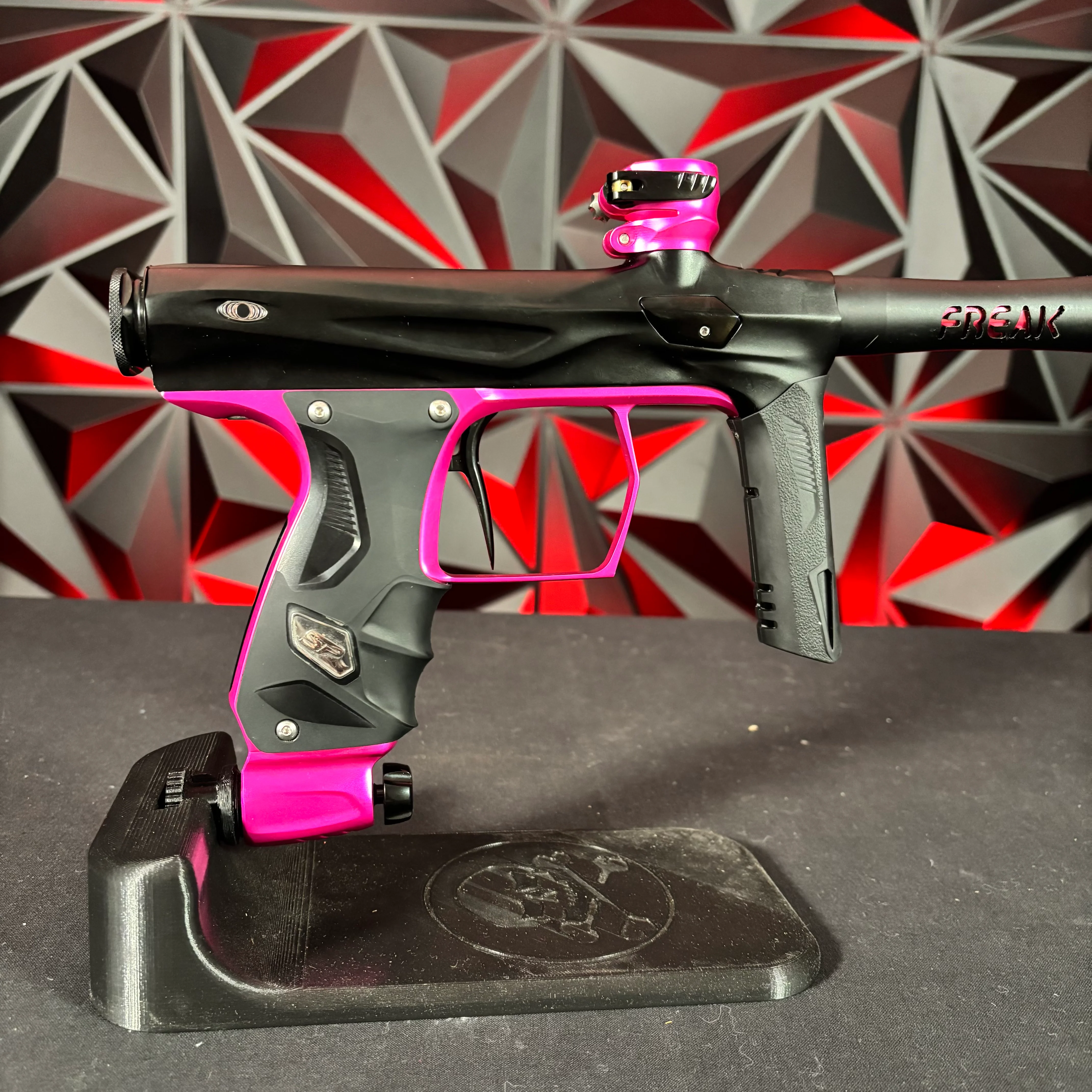 Used Shocker Amp Paintball Gun- Black/Pink - Image 12