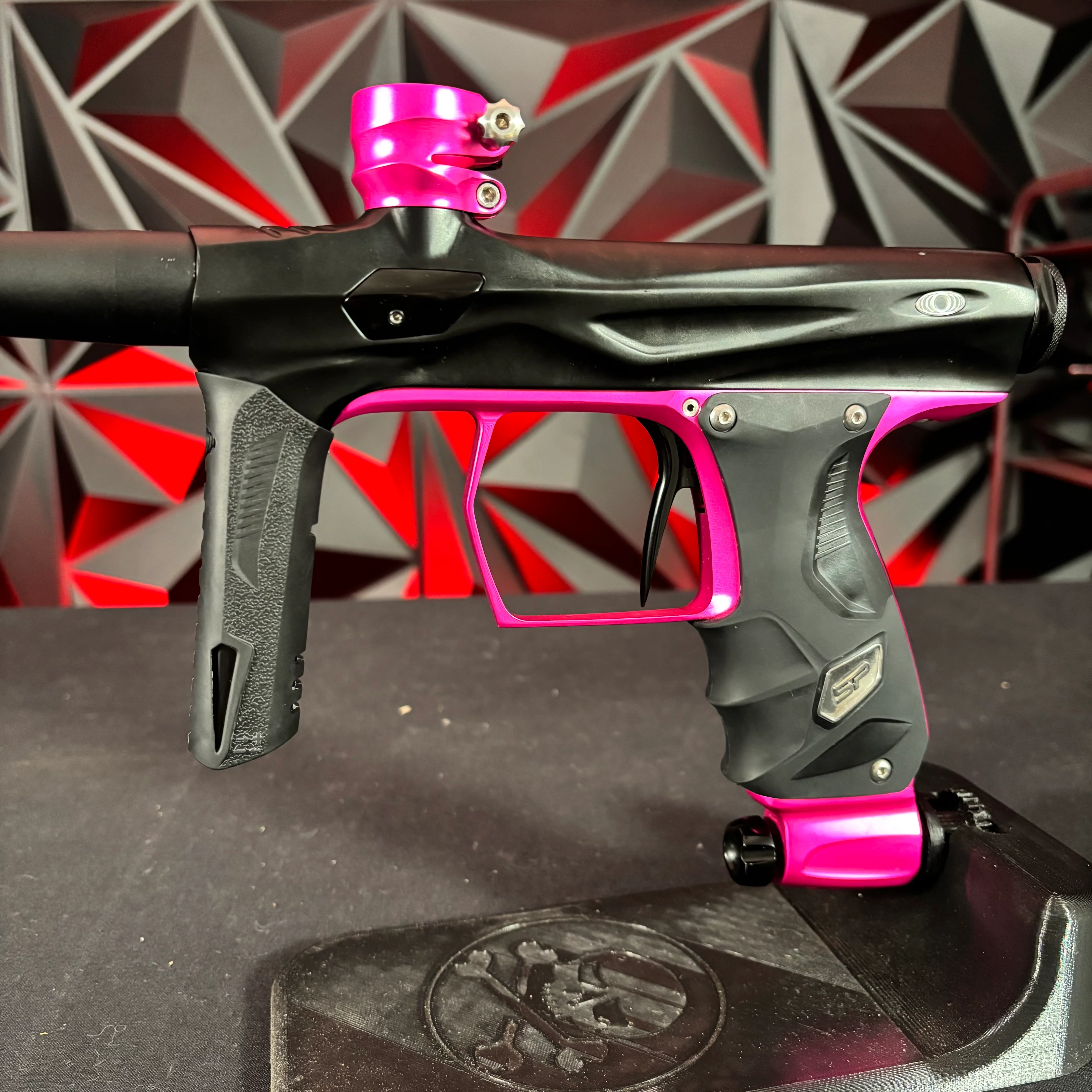 Used Shocker Amp Paintball Gun- Black/Pink - Image 15