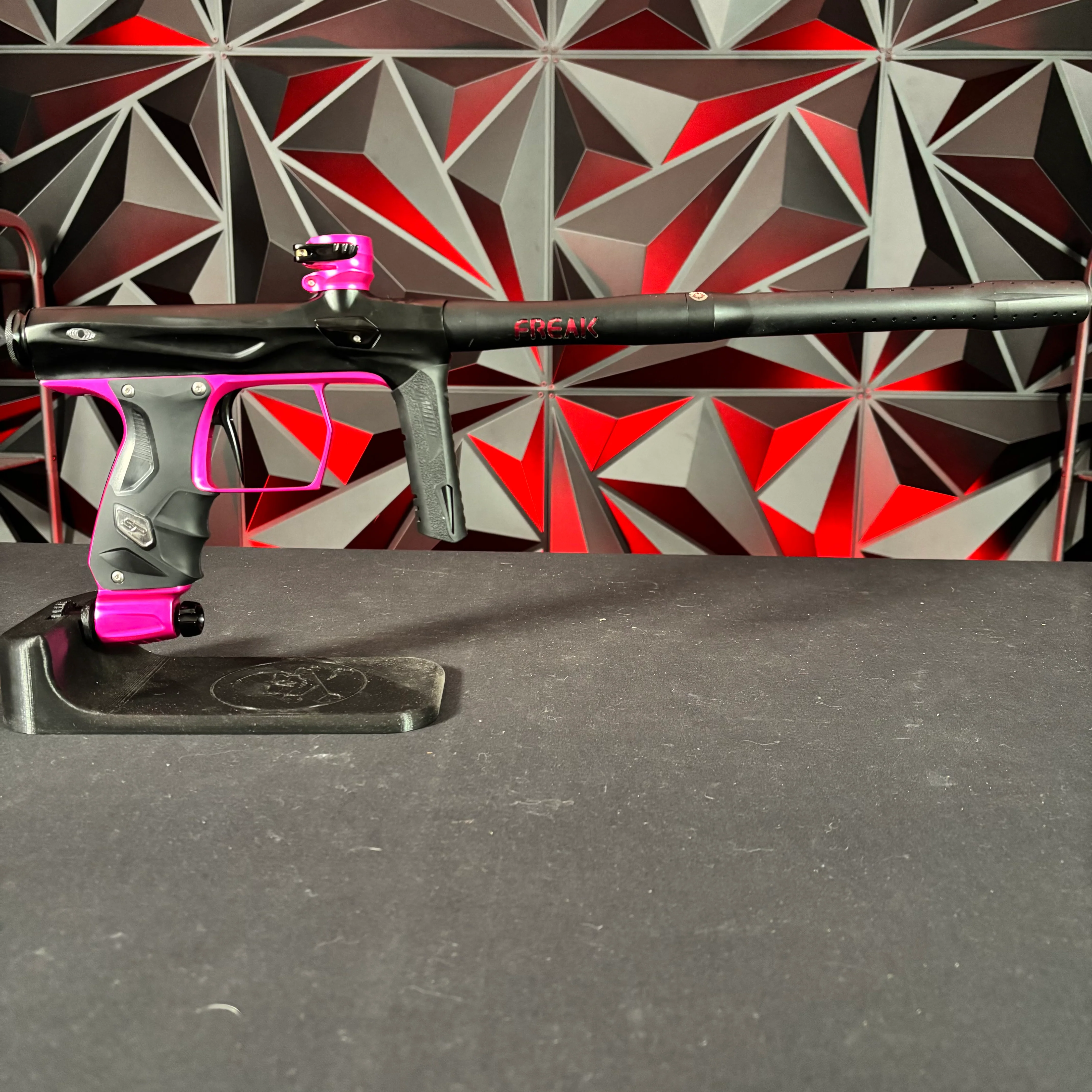 Used Shocker Amp Paintball Gun- Black/Pink - Image 16