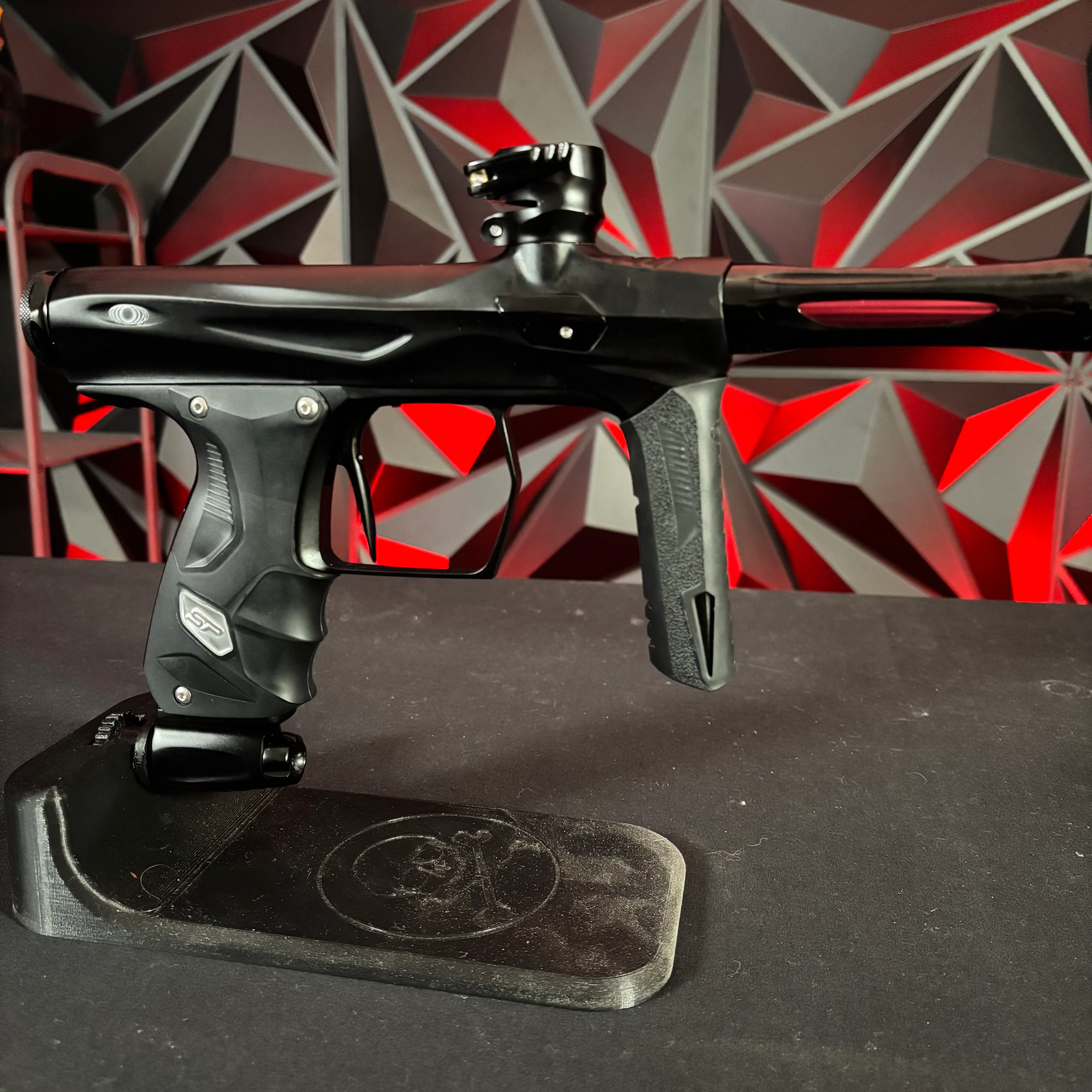 Used Shocker Amp Paintball Gun- Black/Pink - Image 4