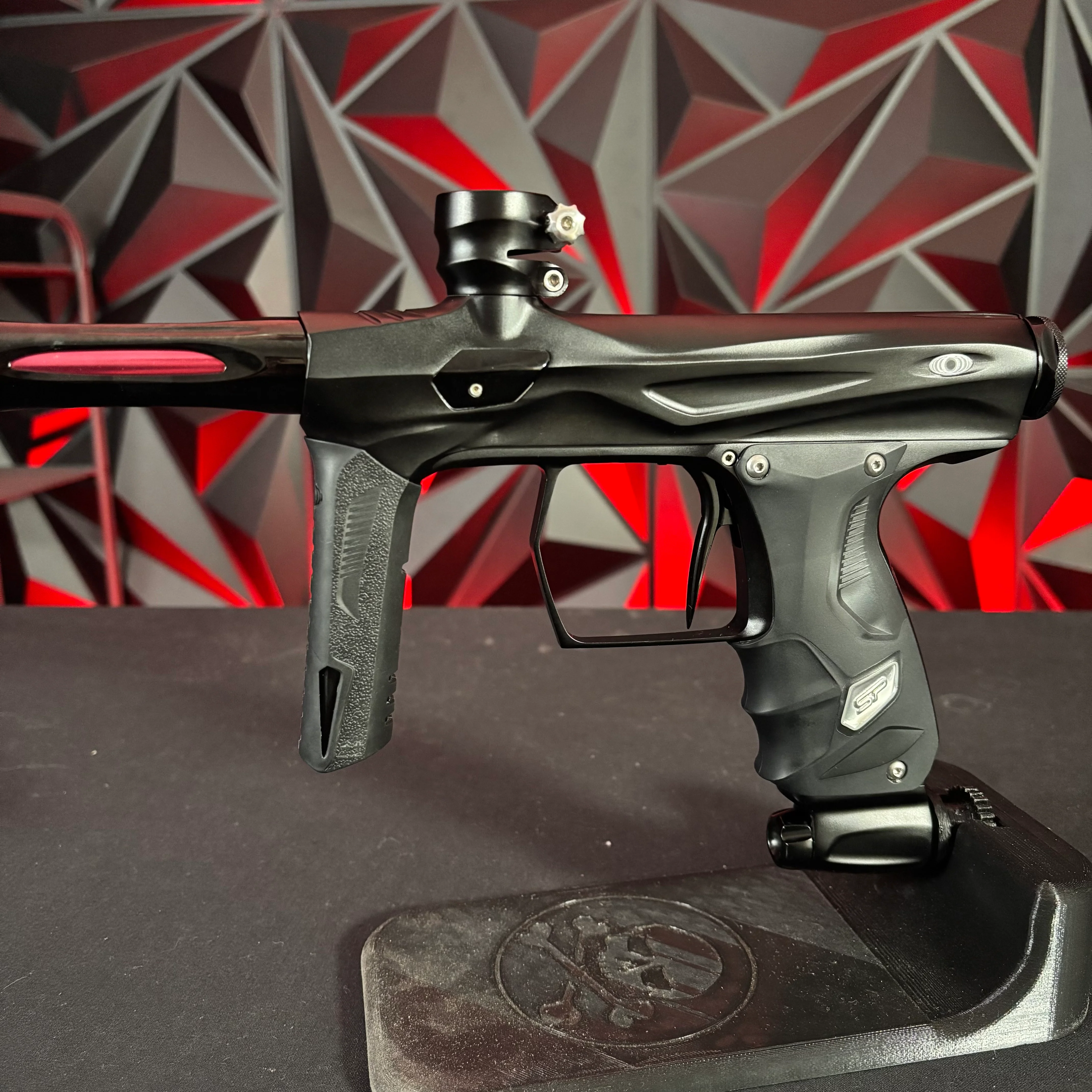 Used Shocker Amp Paintball Gun- Black/Pink - Image 5