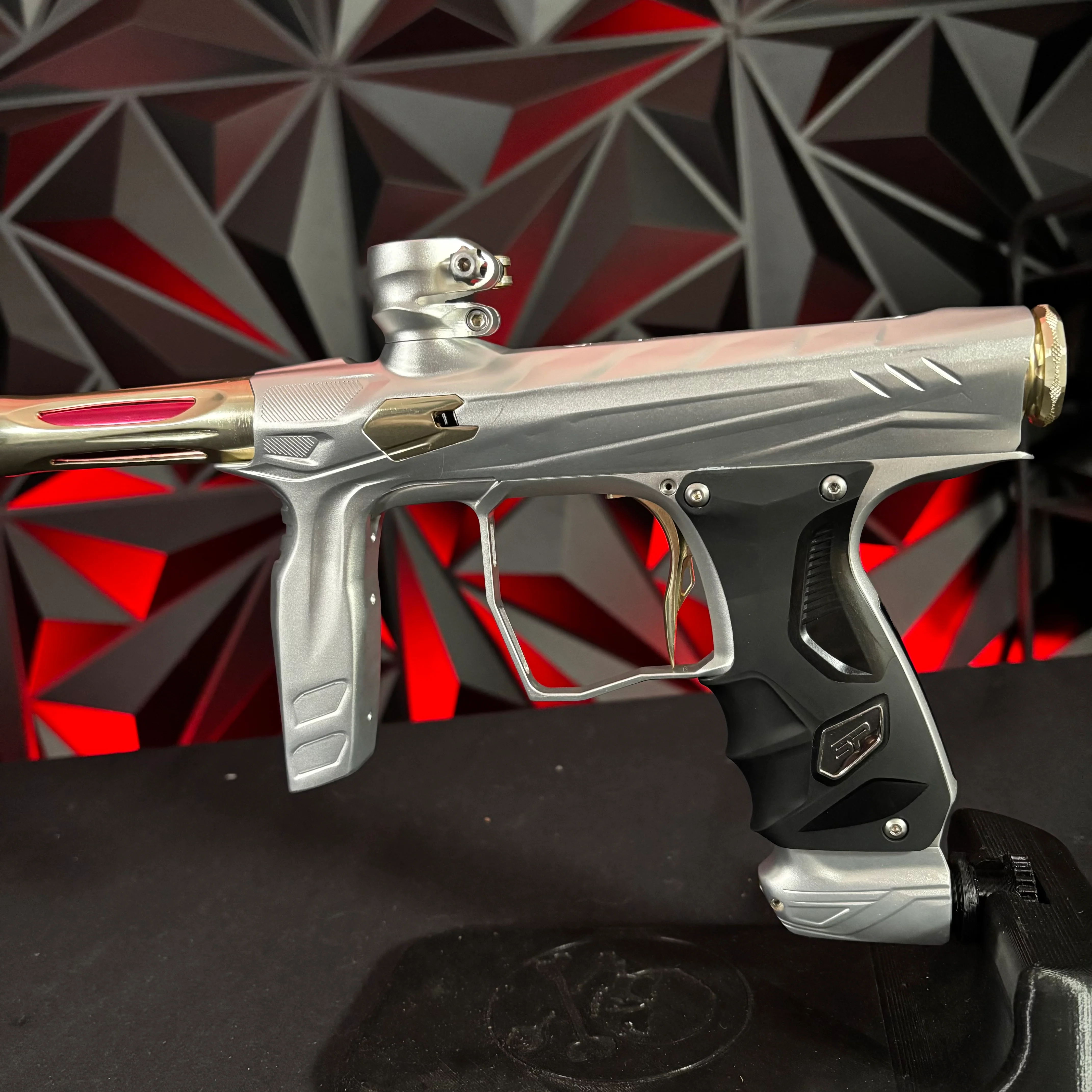 Used HK Army Shocker Amp Paintball Gun - Silver/ Gold - Image 4