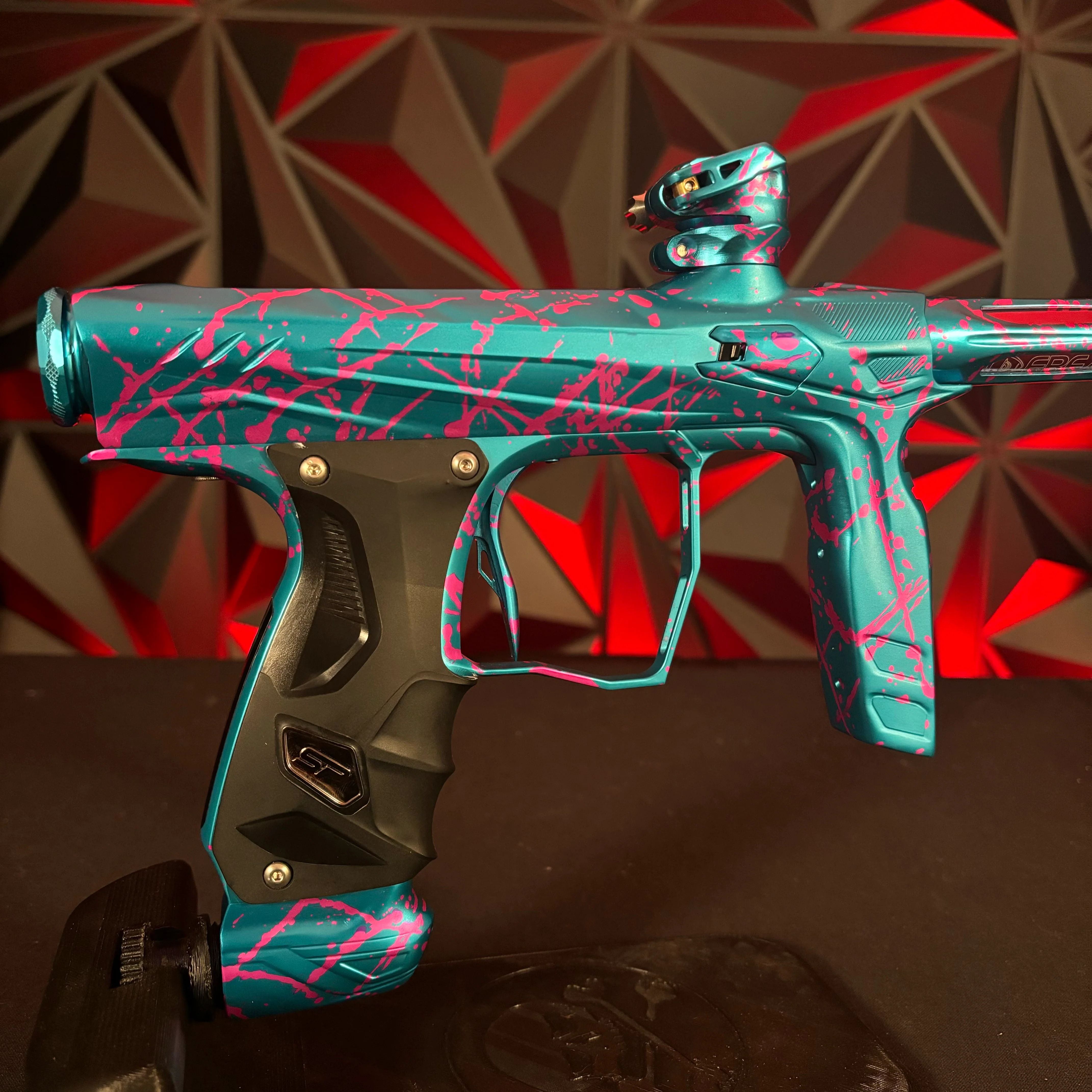 Used HK Army Shocker Paintball Gun - Blue/Pink Splash - Image 2