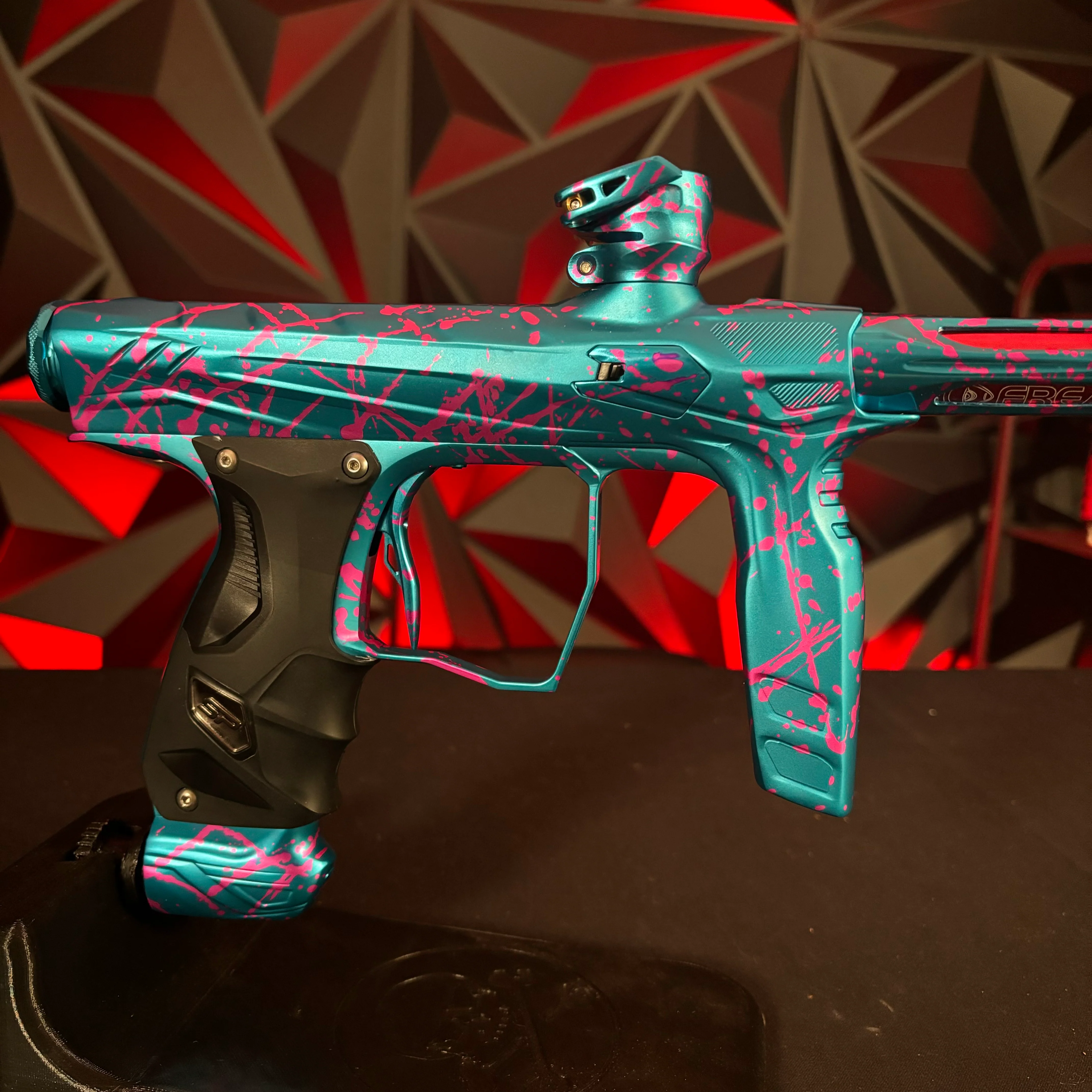 Used HK Army Shocker Paintball Gun - Blue/Pink Splash - Image 4