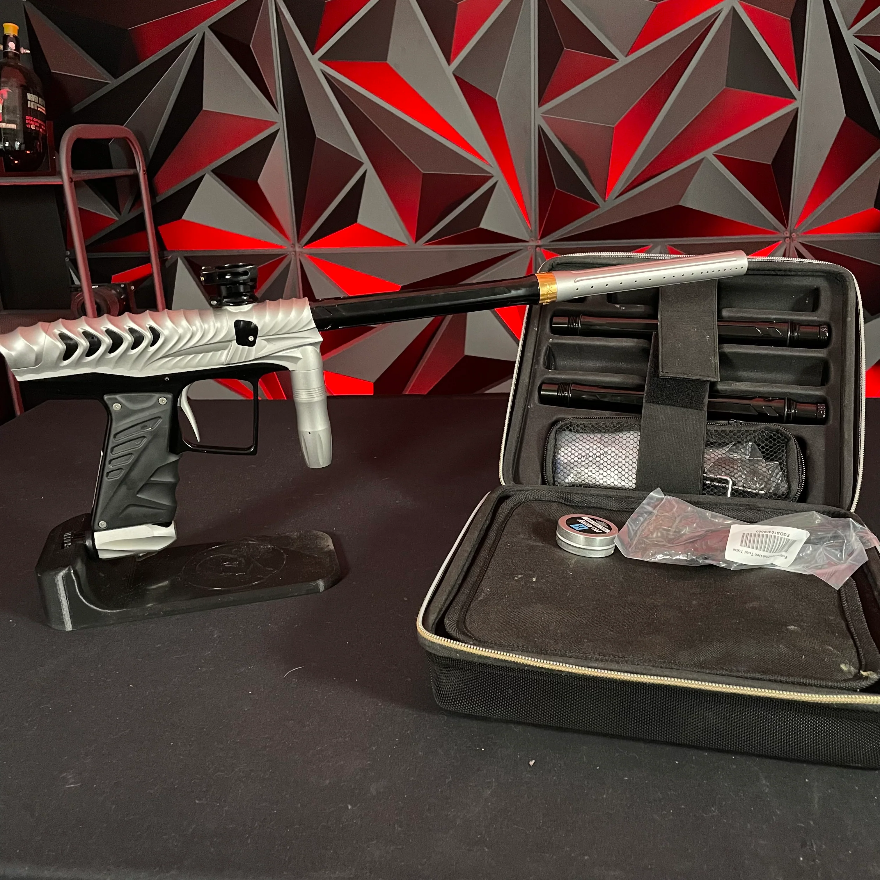 Used HK Army VCOM Ripper Paintball Gun - Dust White/Black - Image 7