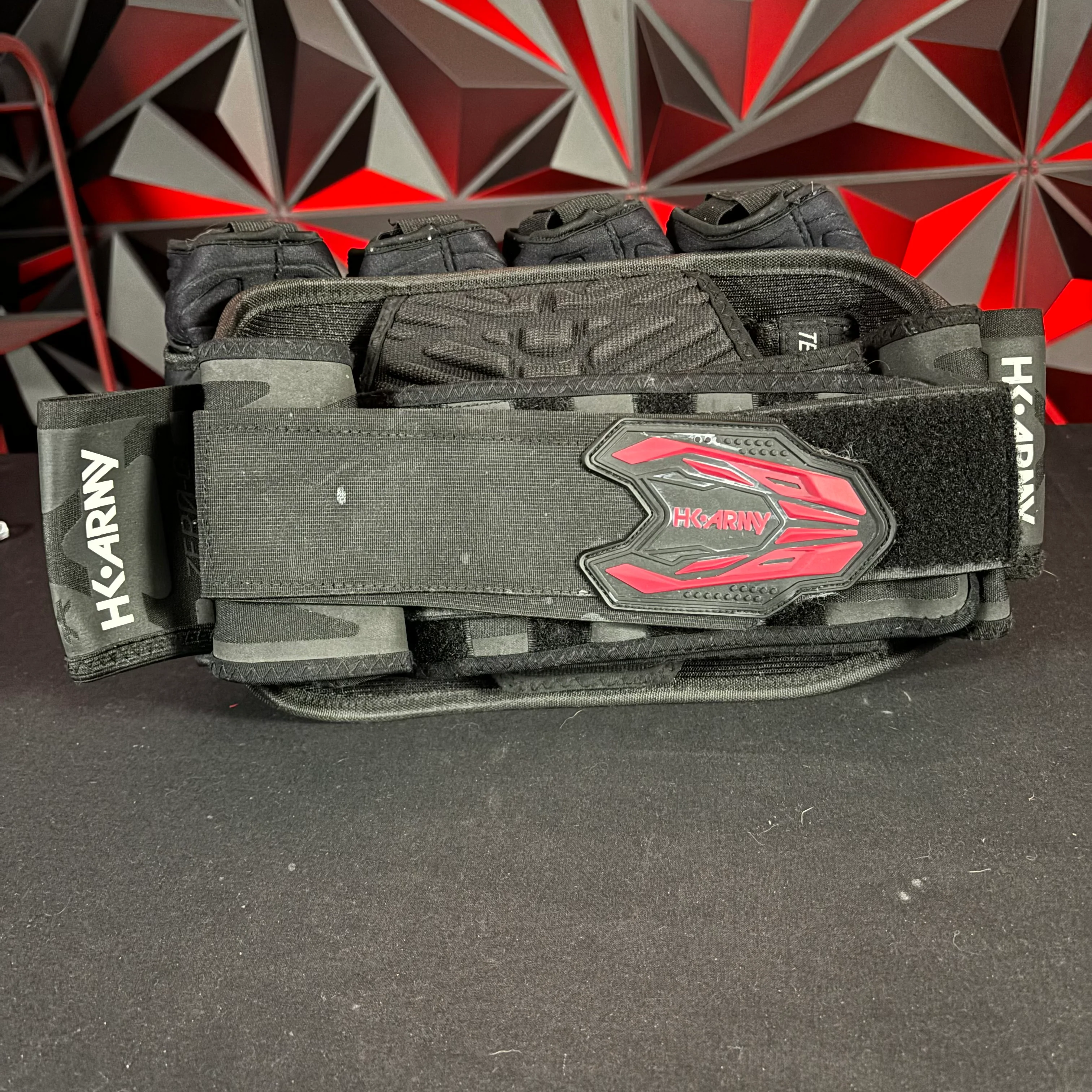 Used HK Army Zero G 4+7 Paintball Pod Pack- Black/Red - Image 2