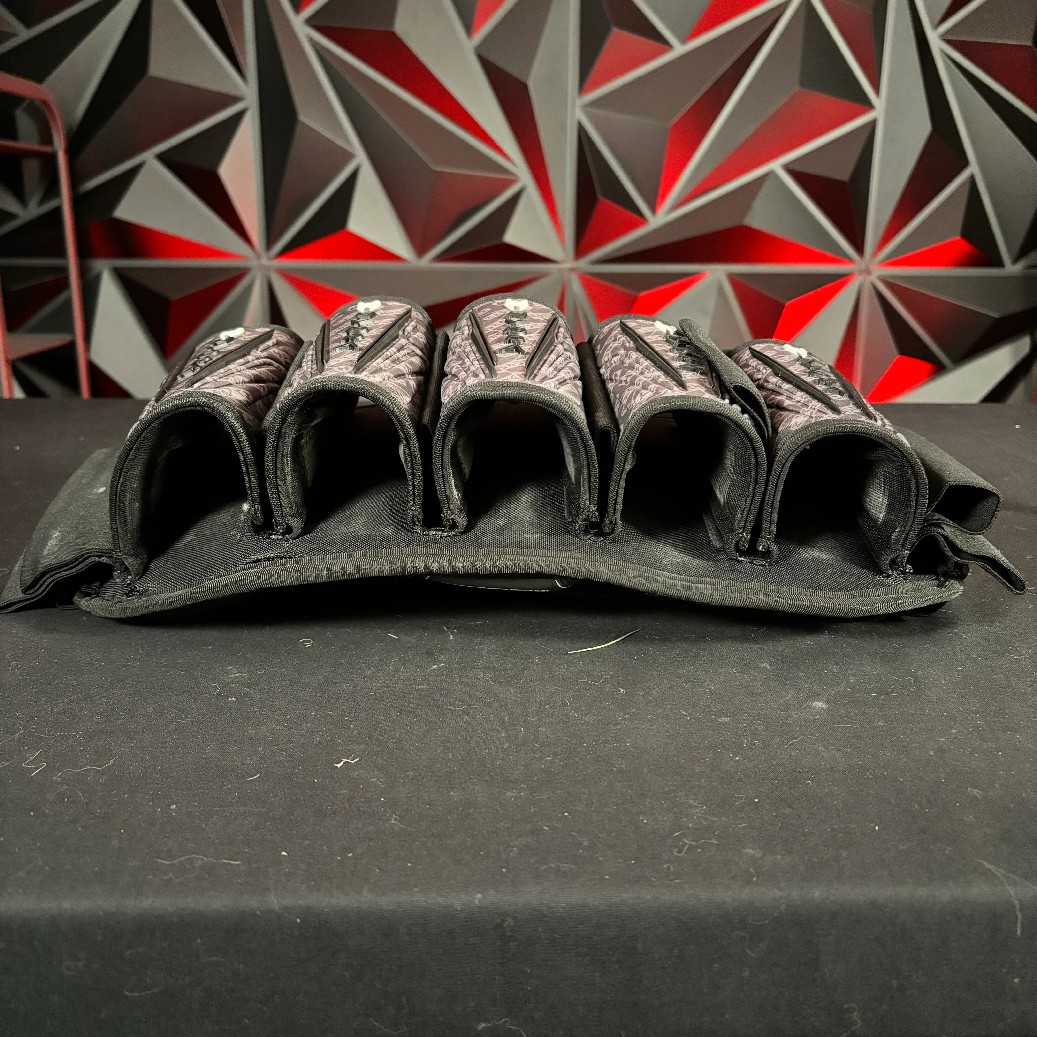 Used Hydra 5+8 Paintball Pod Pack - Black/Grey - Image 3