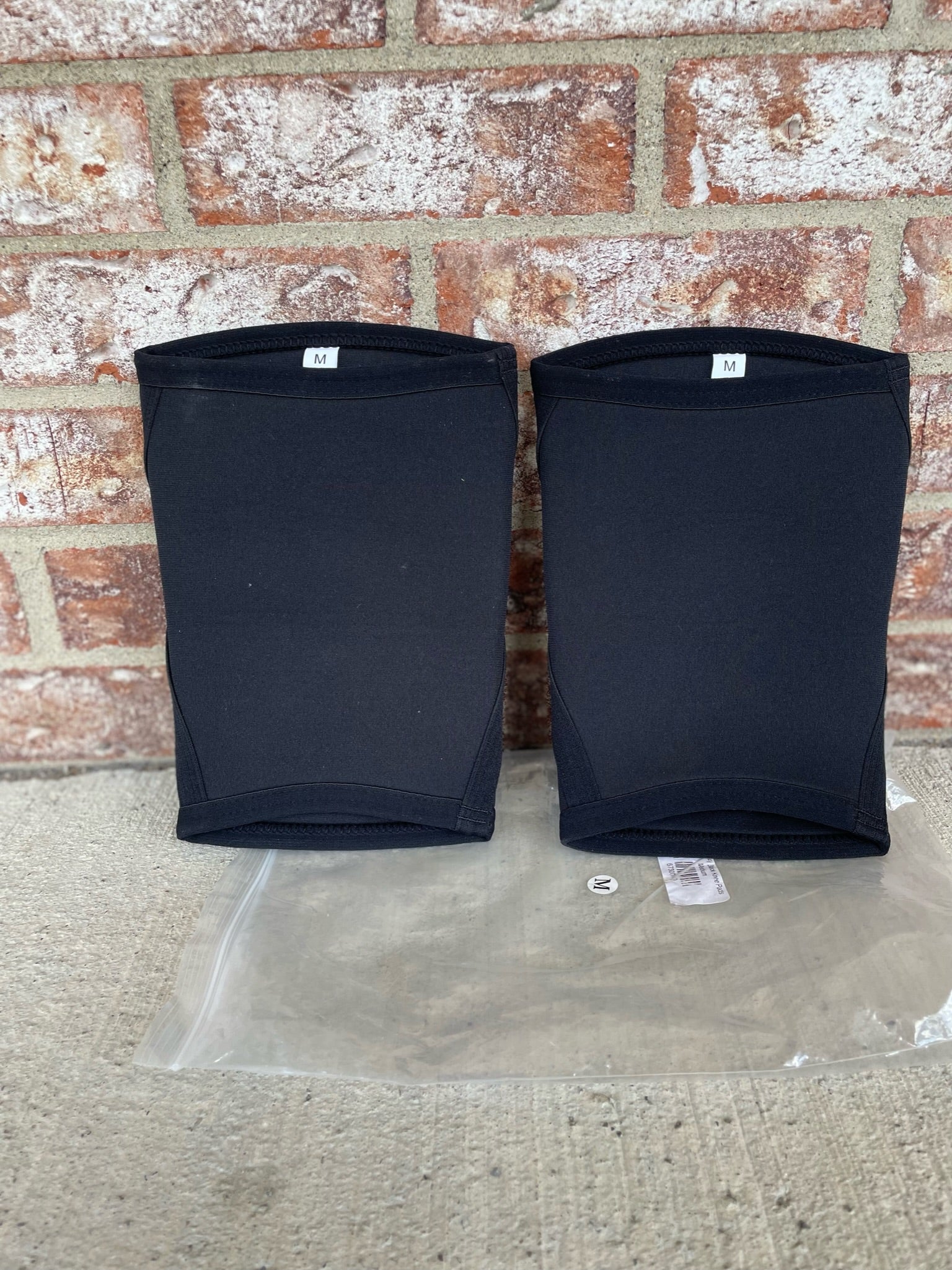 Used Hydra Fit Knee Pads - Medium - Image 4