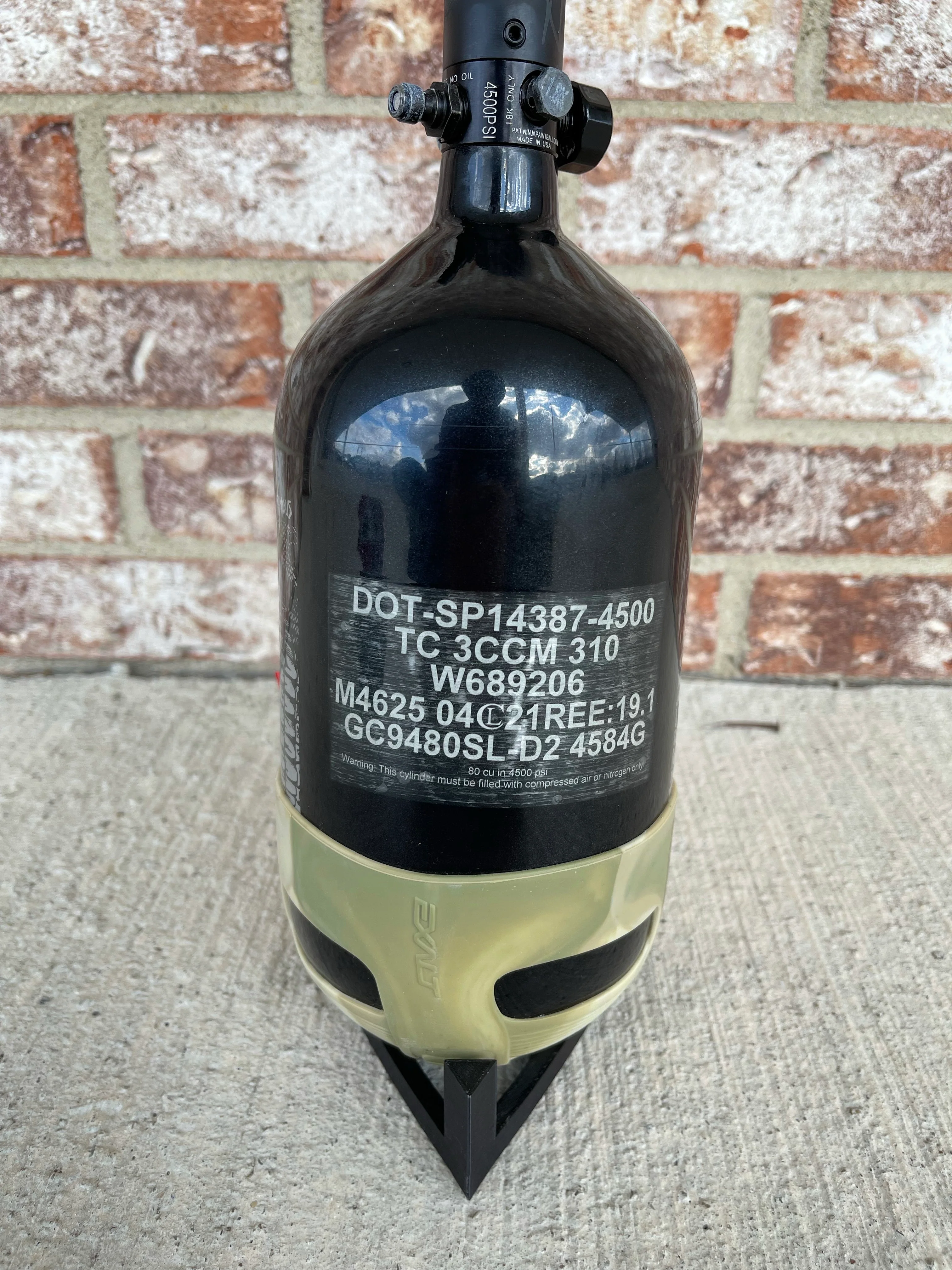Used Infamous 80/4500 Skeleton Air Paintball Tank - Black / Silver - Image 3