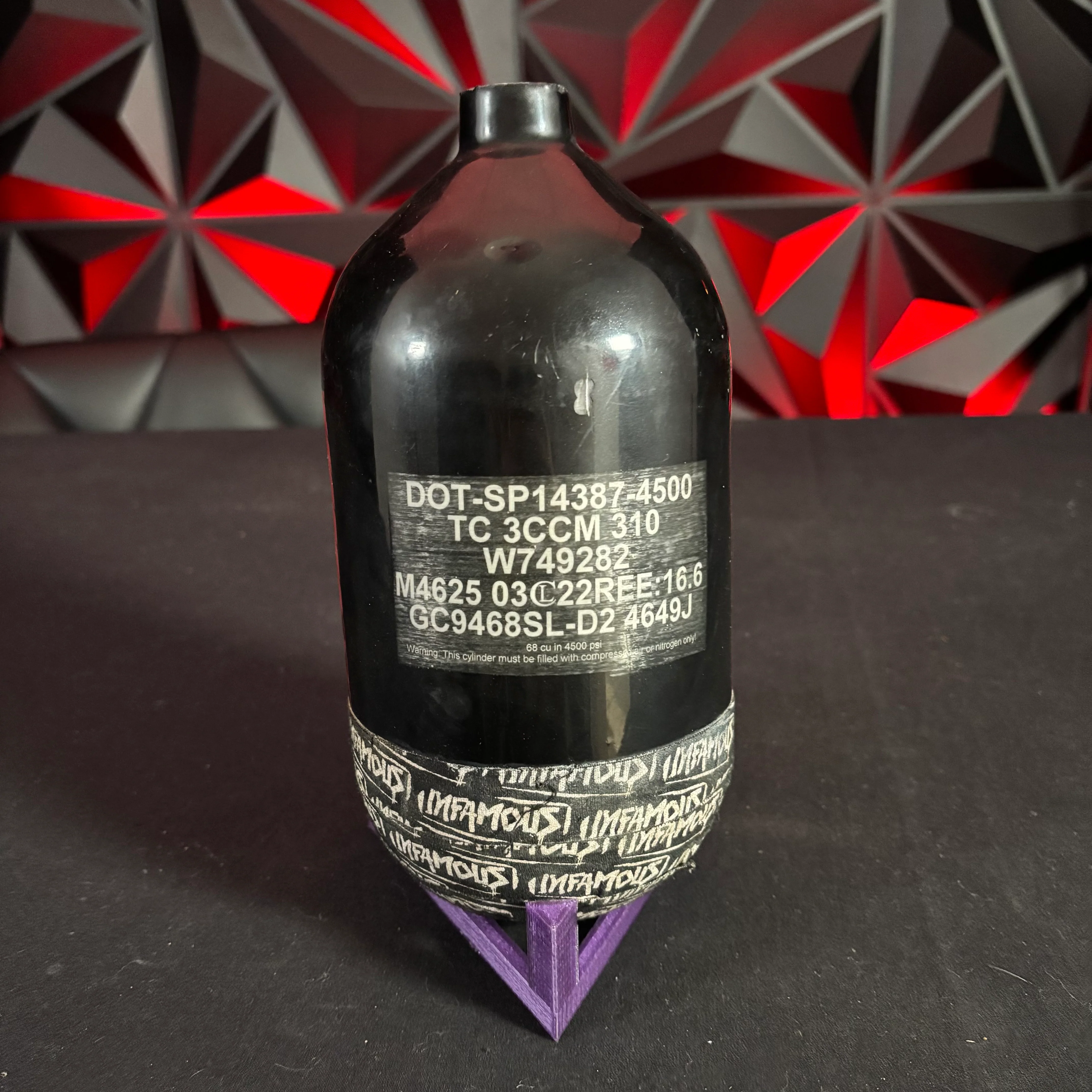 Used Infamous Air Tank 68/4500 Paintball Tank - Air Pattern Black/Red - Image 2