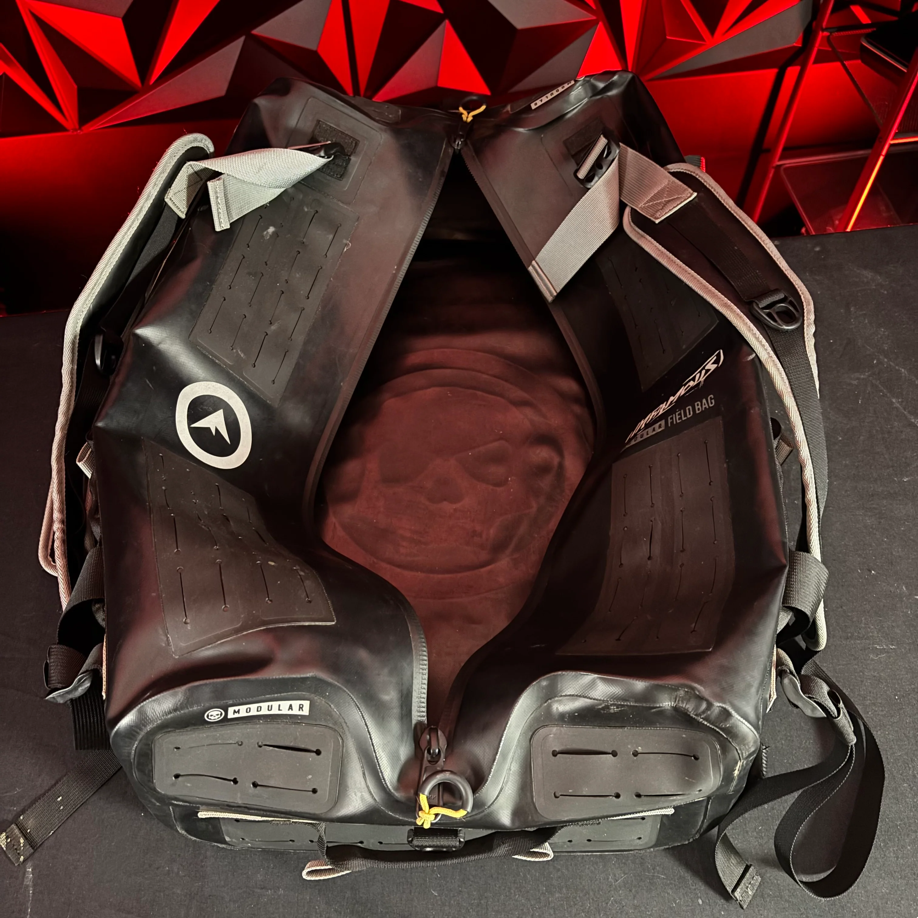 Used Infamous FNDN Gear Bag - Image 5