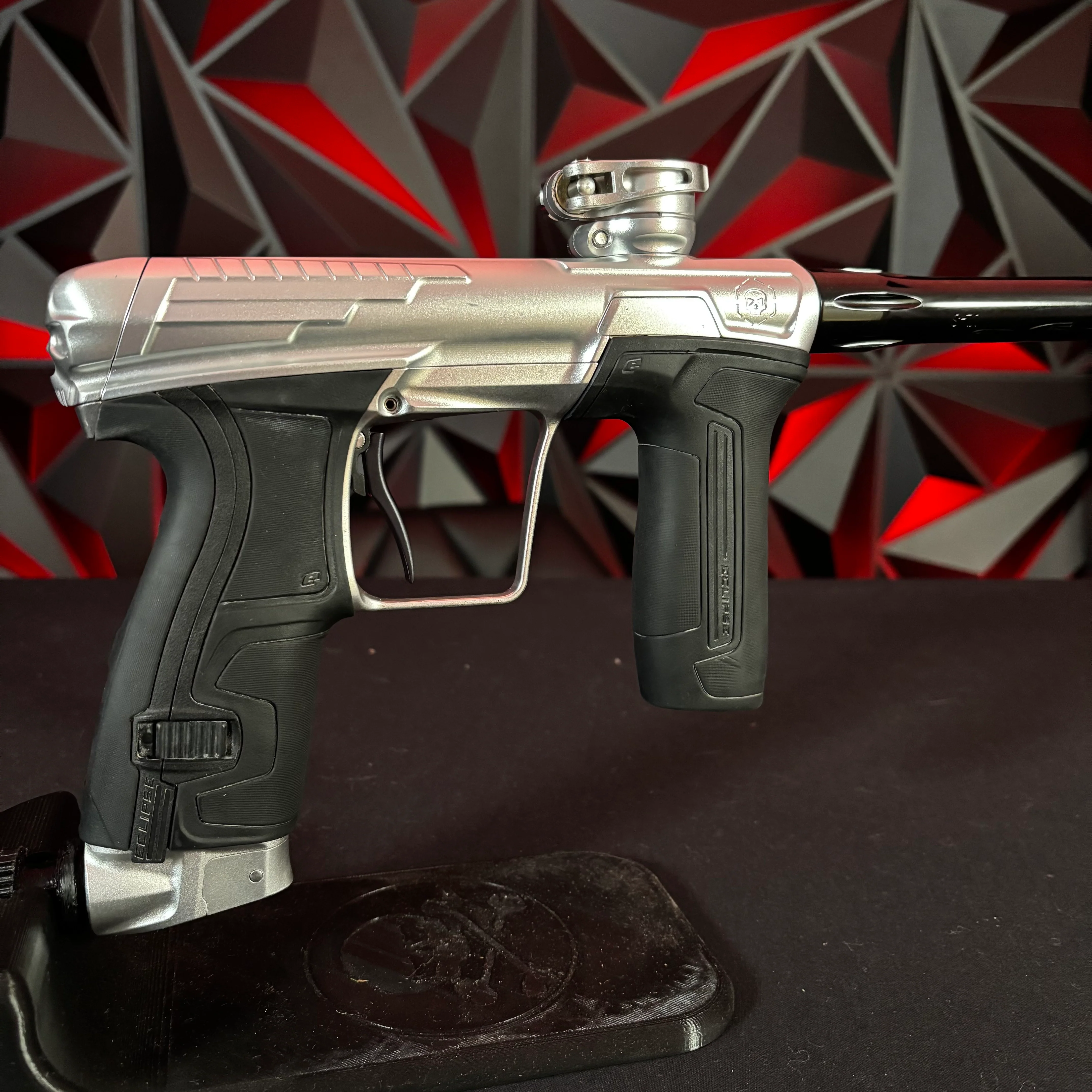 Used Infamous/Planet Eclipse CS2 Paintball Gun - Pure Silver w/ Dye UL-S Barrel - Image 2
