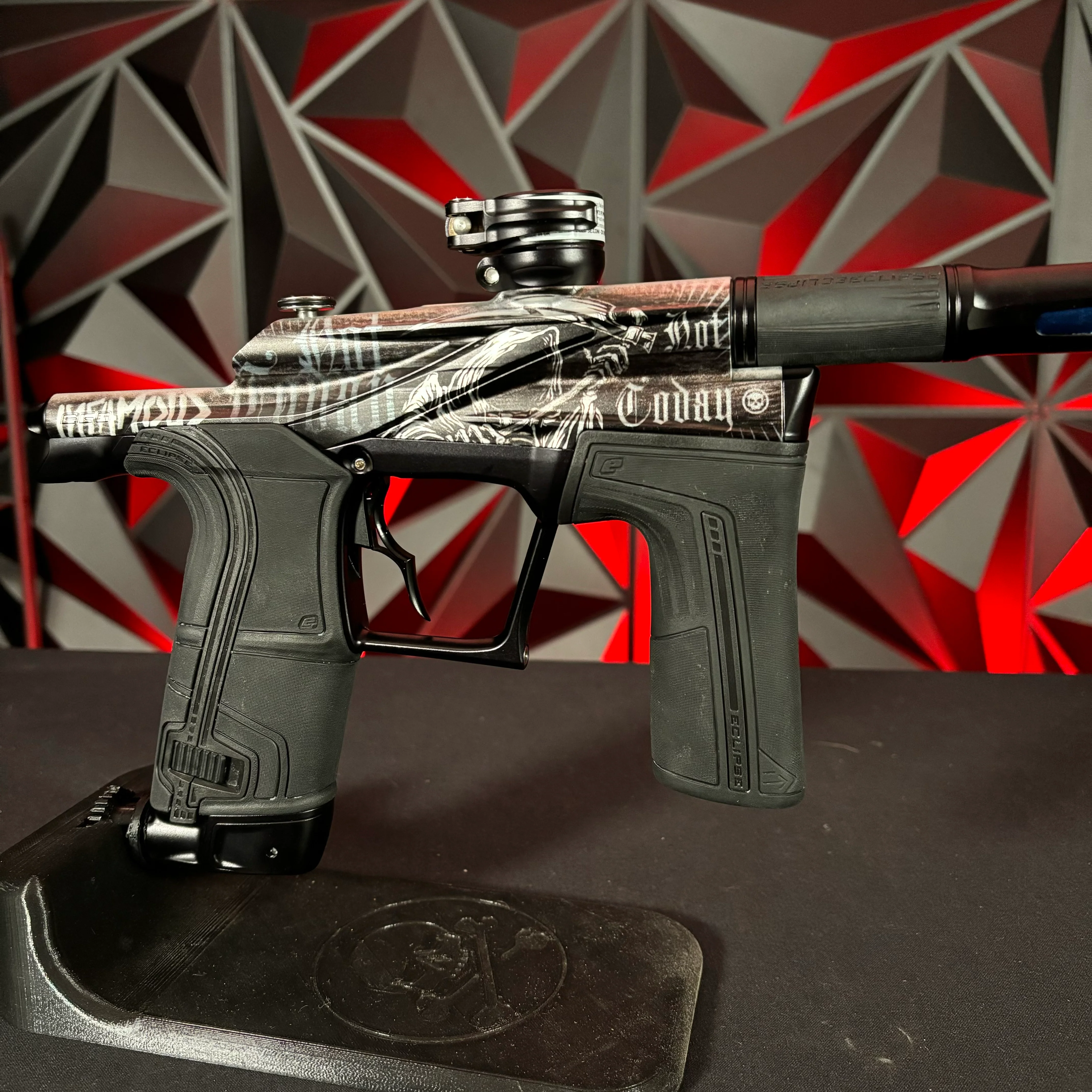 Used Infamous/Planet Eclipse LV2 Paintball Gun - Black/Grey Reaper w/Infamous Deuce Trigger & 2 PWR Inserts - Image 4