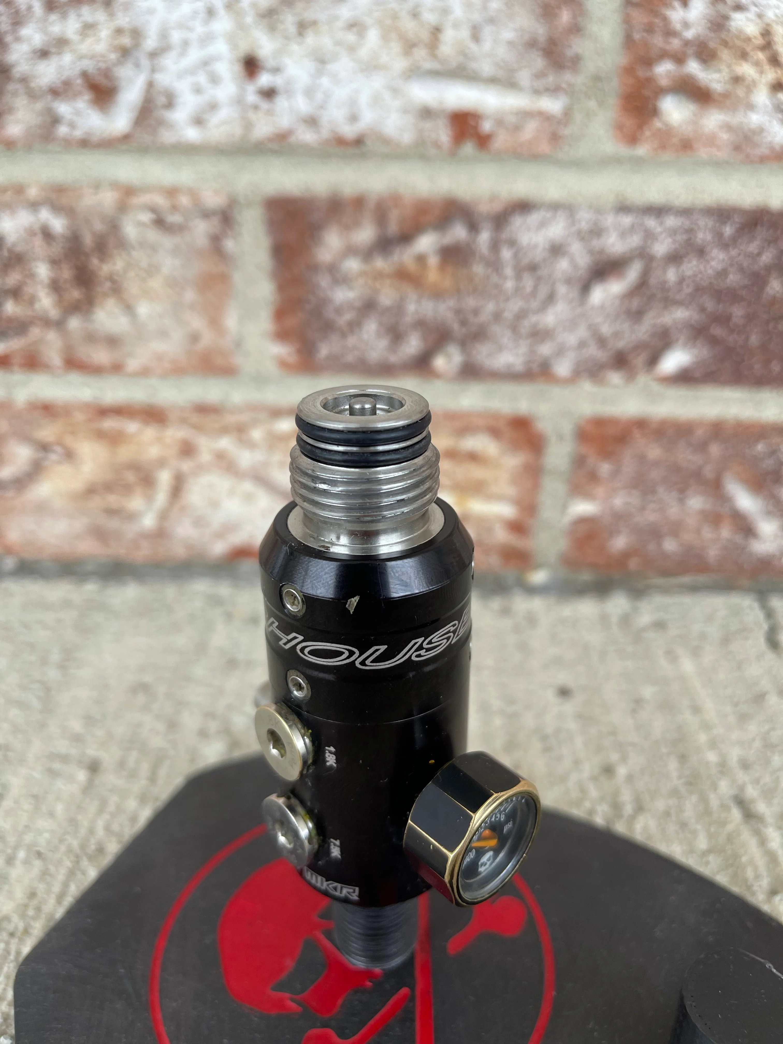 Used Infamous Powerhouse Haymkr 500L Tank Regulator - Black - Image 2