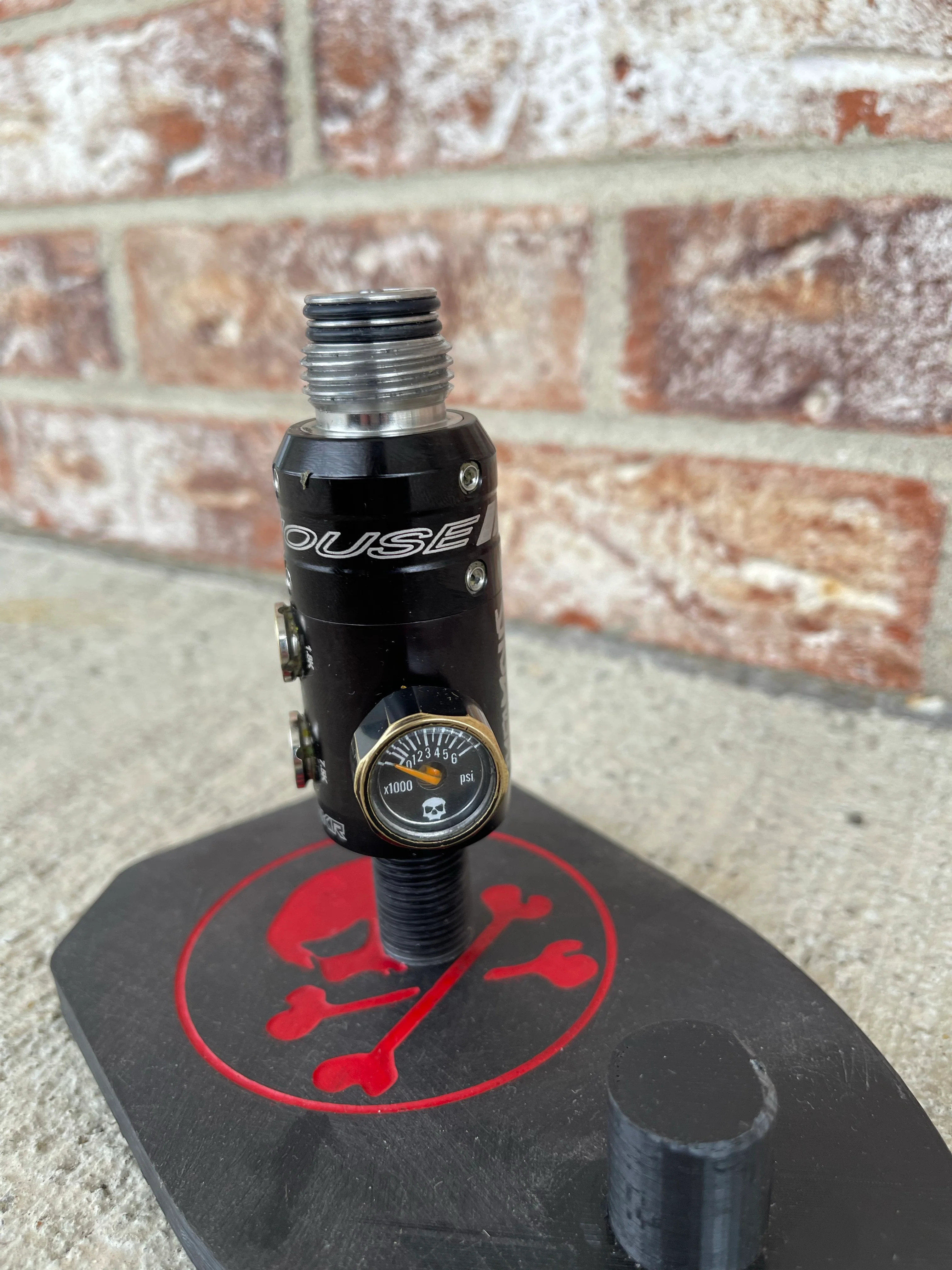 Used Infamous Powerhouse Haymkr 500L Tank Regulator - Black - Image 3