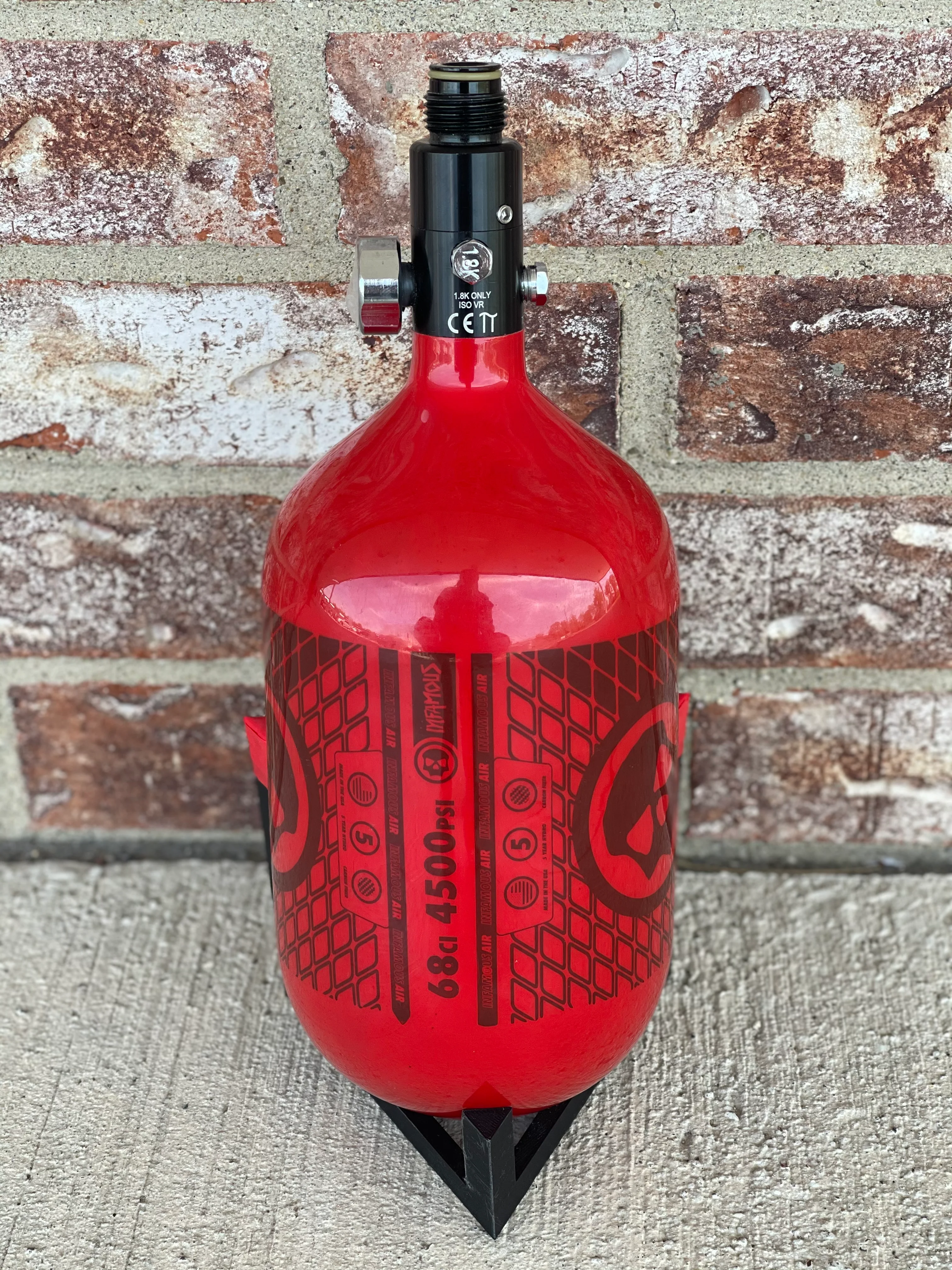 Used Infamous Air Tank 68/4500 Paintball Tank - Air Pattern - w/ Standard Reg - Red/Black - Image 2