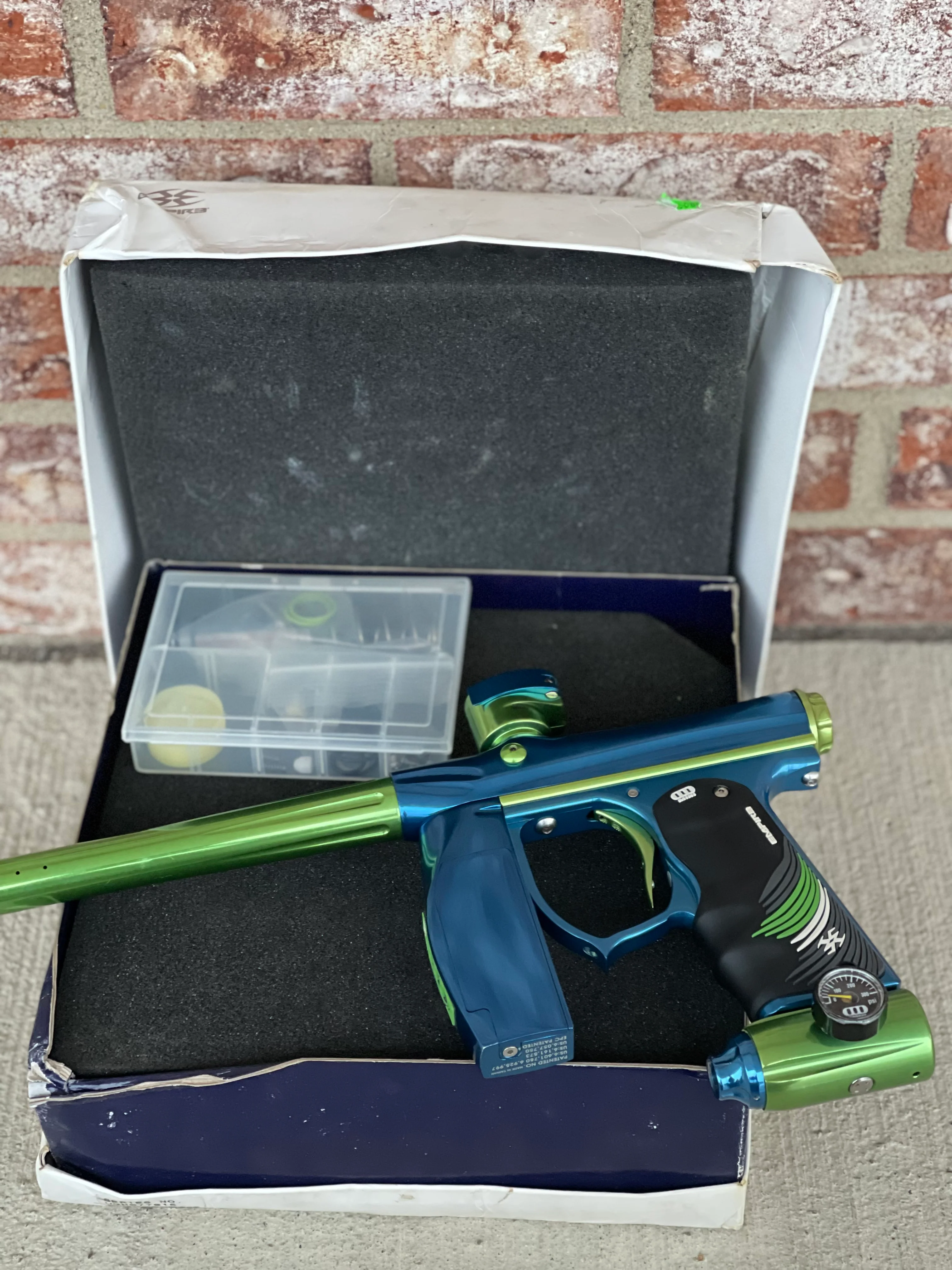 Used Invert Mini Paintball Gun- Blue/Green - Image 8