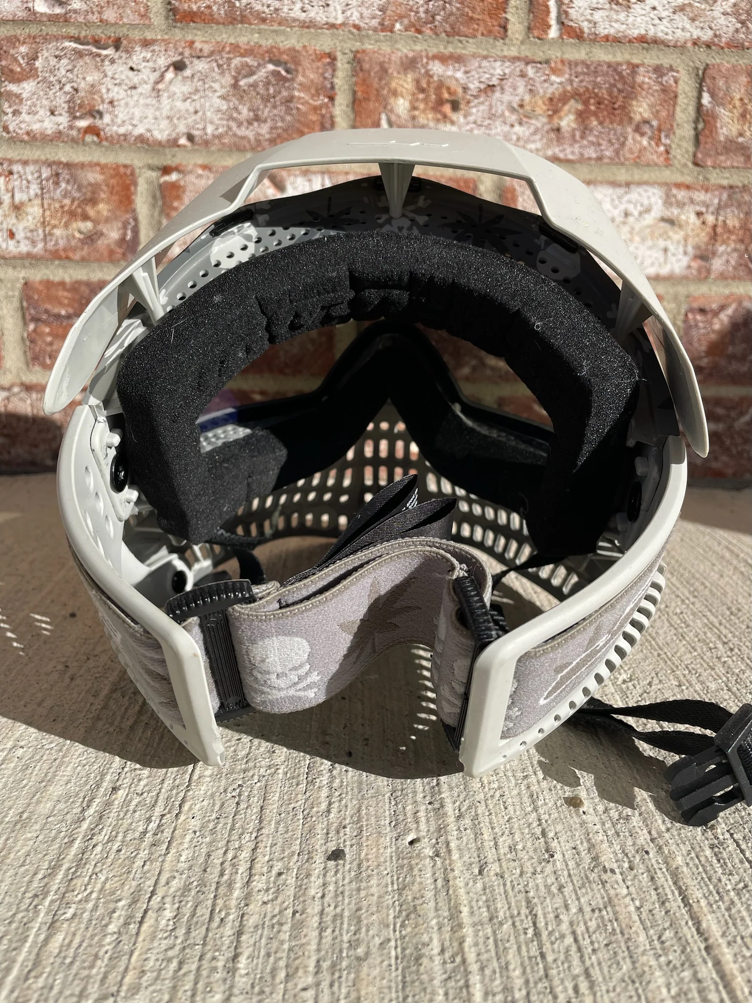 Used JT Proflex Paintball Mask - LE Skulls and Leaves - Image 4