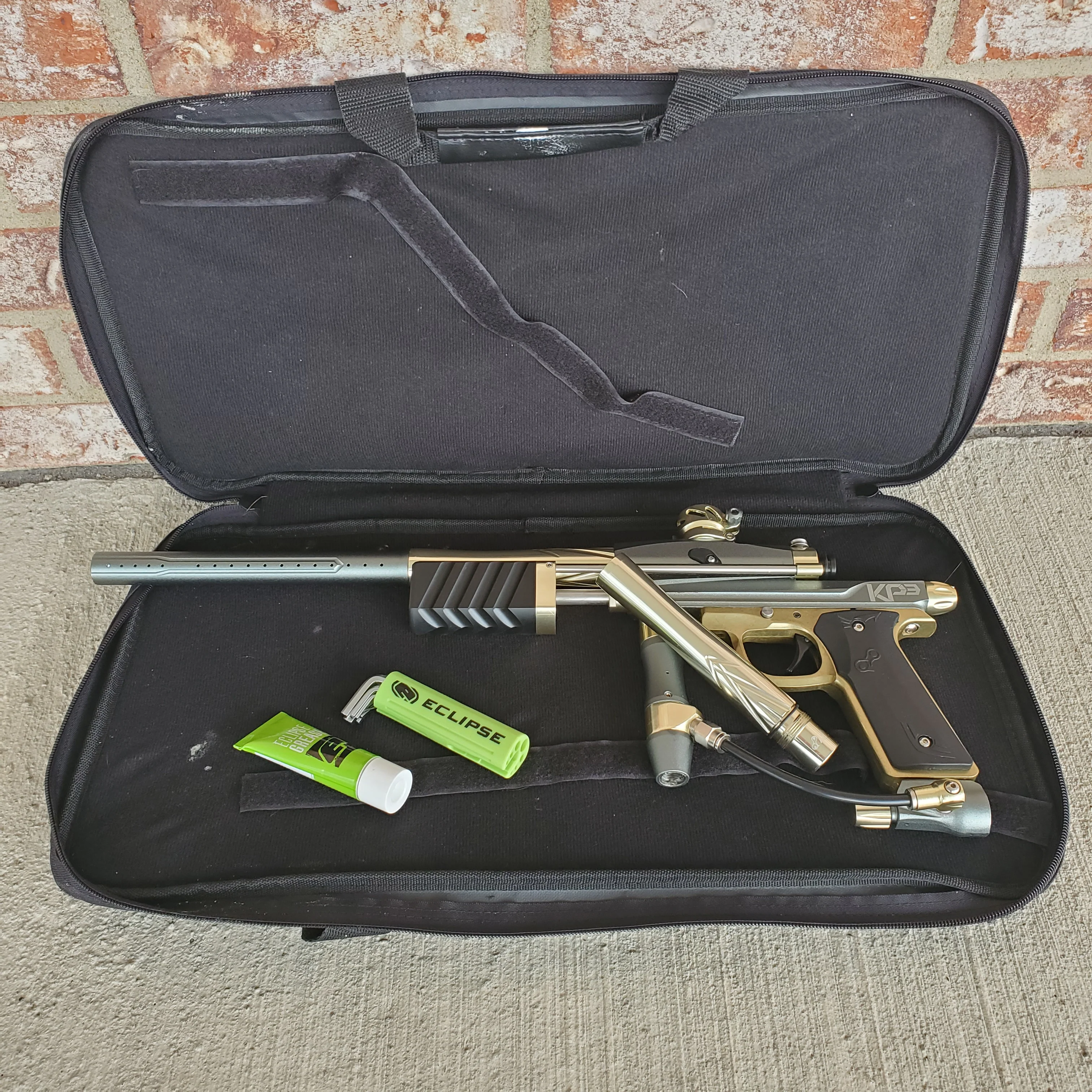 Used Azodin KP3 Pump Paintball Gun - Dust Titanium / Gold - Image 5