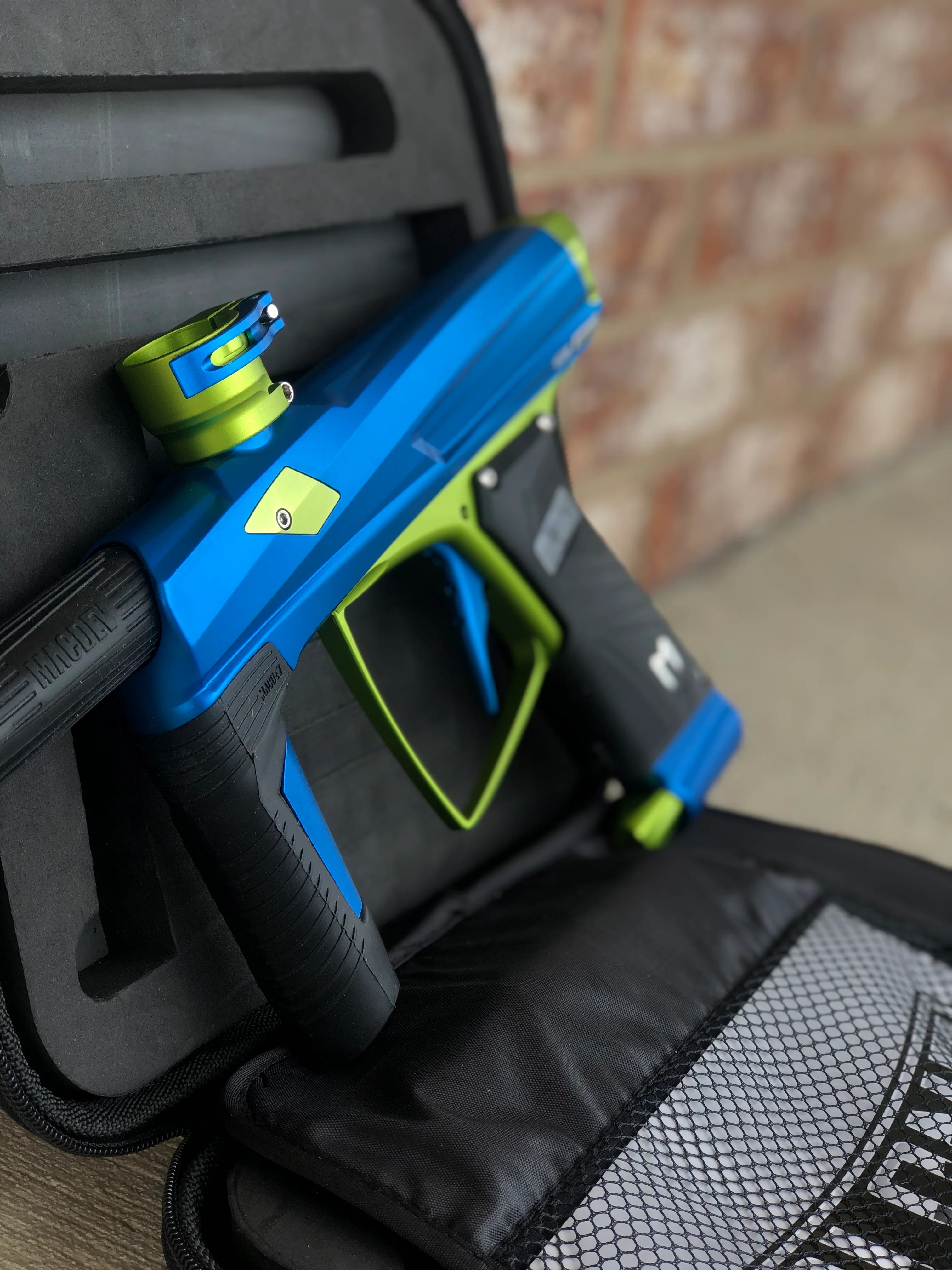 Used MacDev Clone 5 Infinity Paintball Gun - Aqua/Lime - Image 4