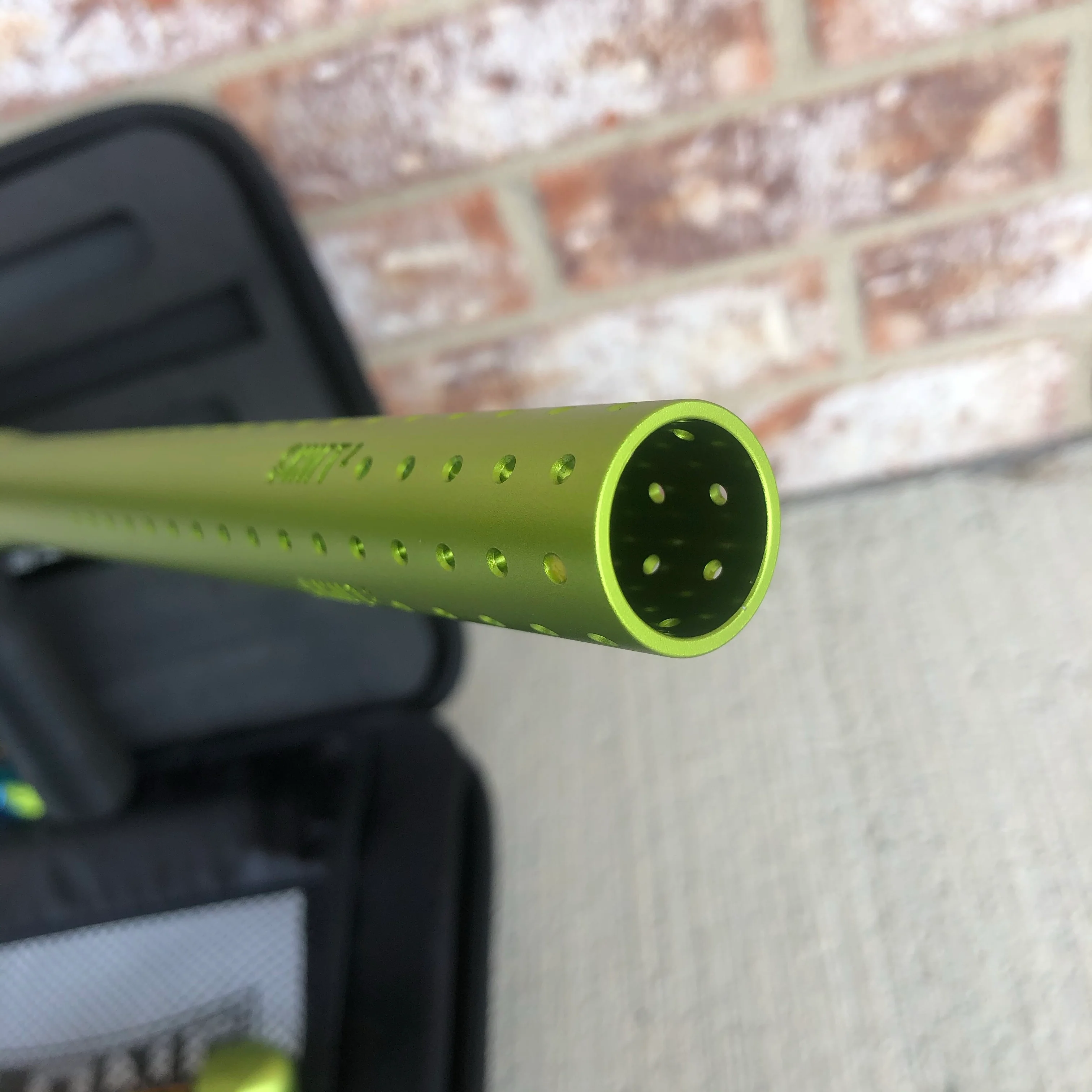 Used MacDev Clone 5 Infinity Paintball Gun - Aqua/Lime - Image 8