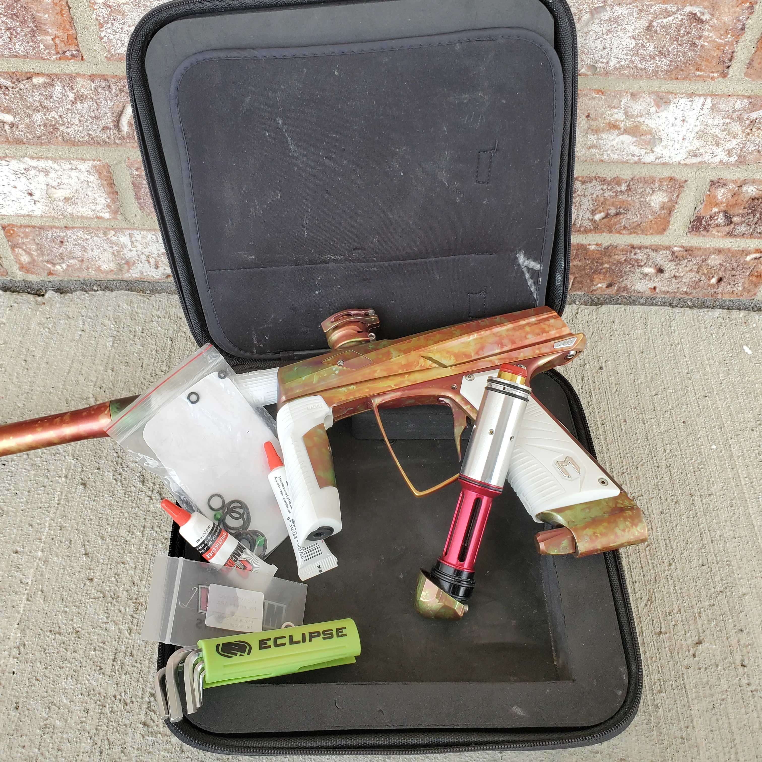 Used MacDev Clone 5 Paintball Gun - Red / Green Fire Fade - Image 5