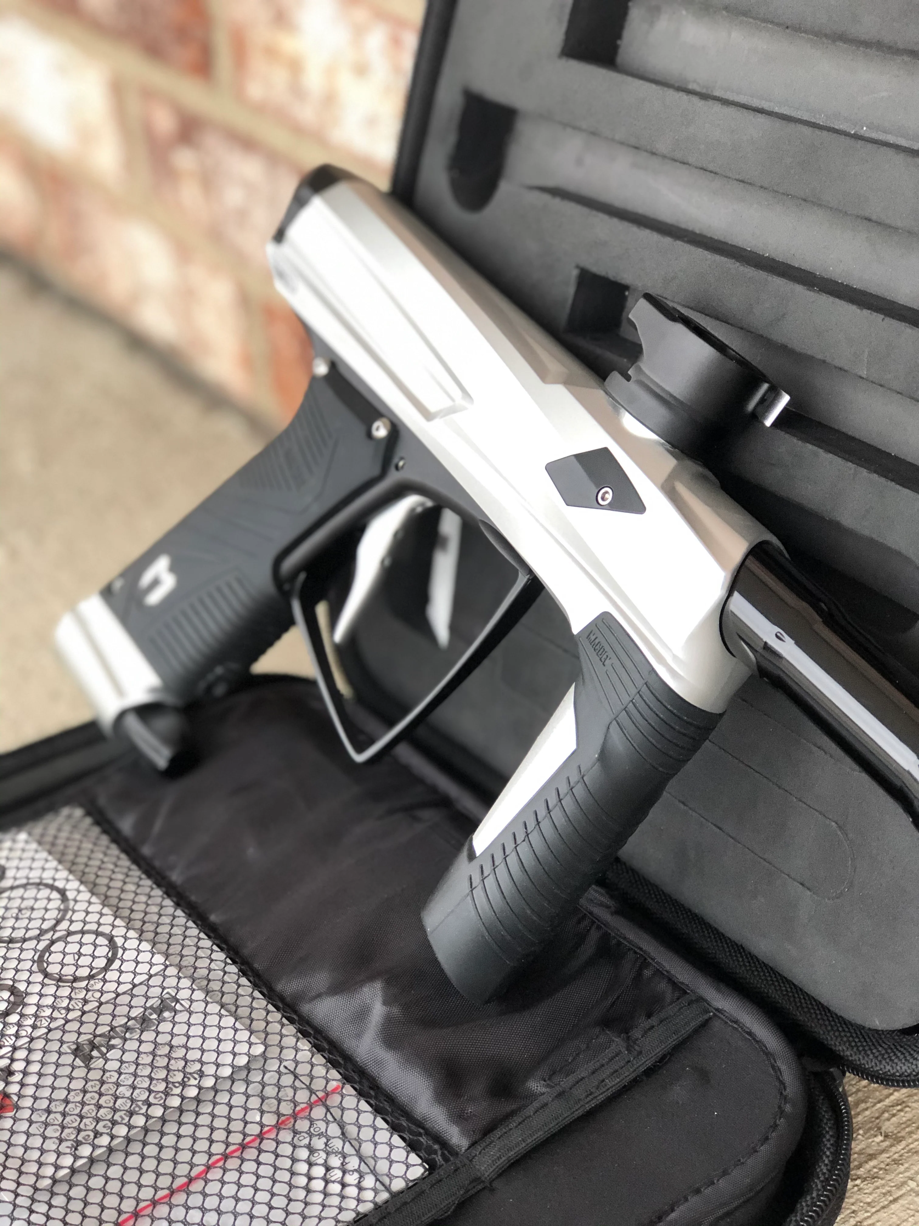 Used MacDev Clone 5 Infinity Paintball Gun - Silver/Black (Stormtrooper) - Image 2