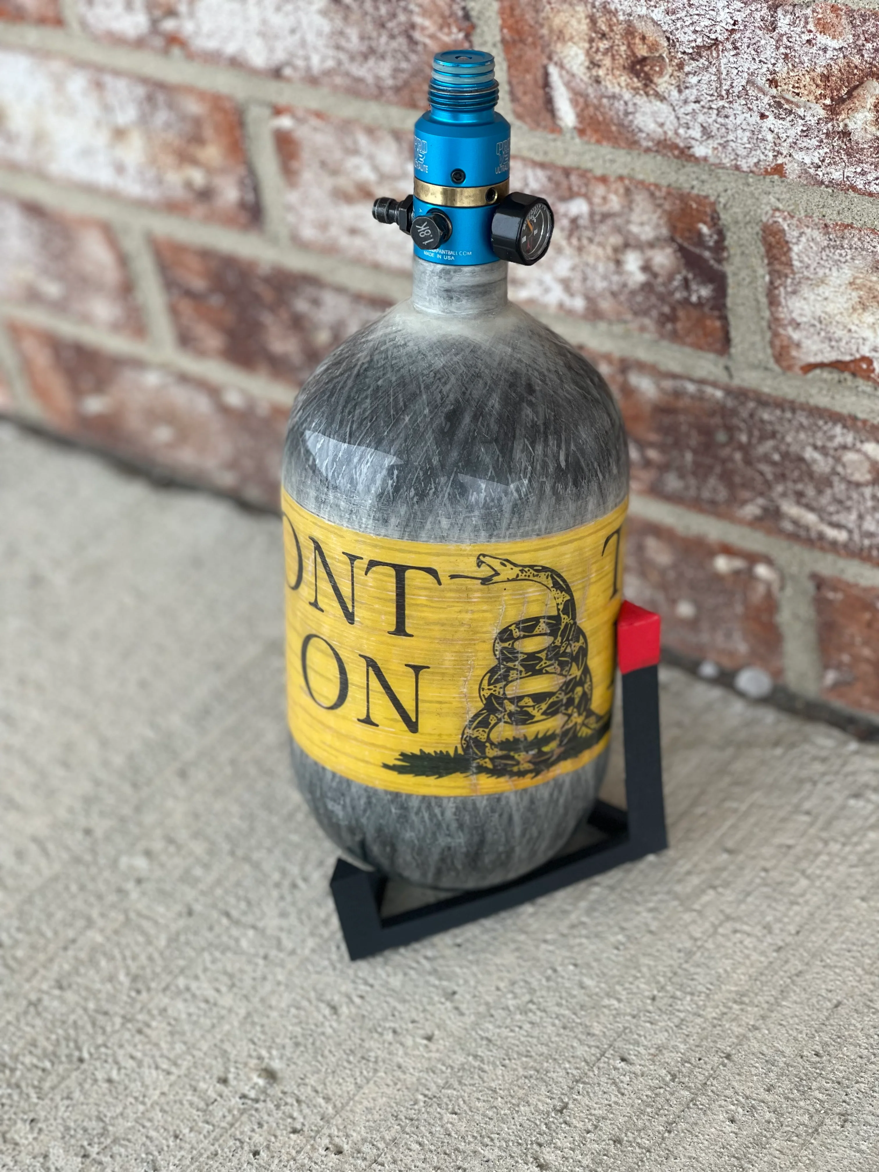 Used Ninja 68/4500 Paintball Tank - "Don't Tread on Me" w/ Pro V2 Ultralite Regulator - Image 3