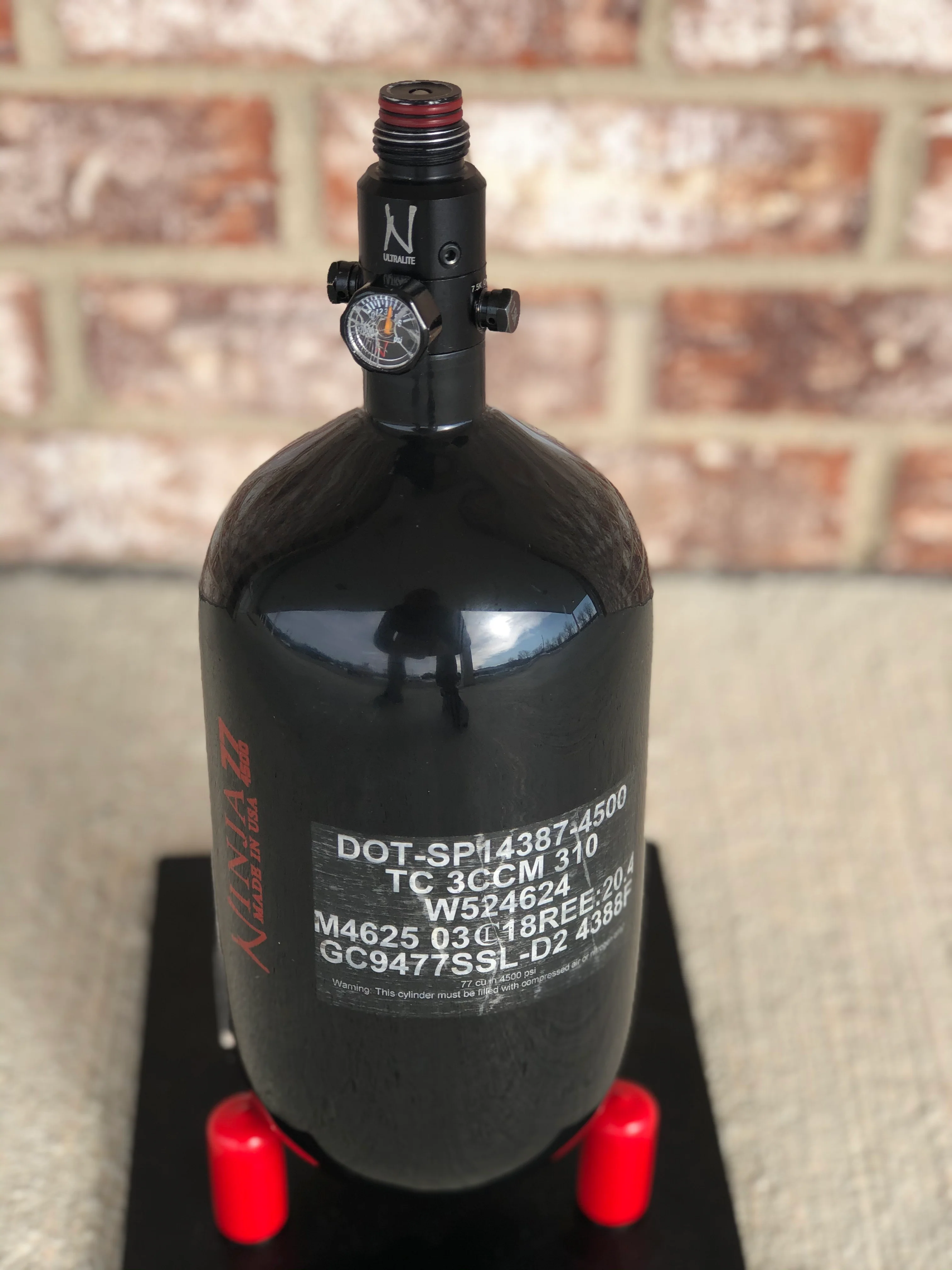 Used Ninja SL2 77/4500 Paintball Tank - Black w/ Red w/ Ultralite Reg - Image 2